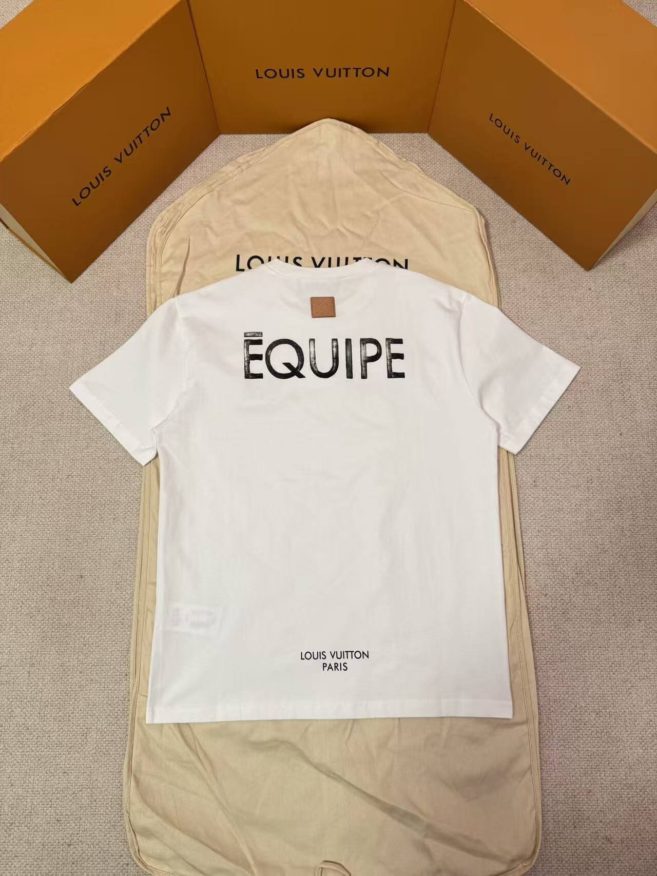 Louis Vuitton White L.V.M. Printemps-Été 2026 Pompidou Graphic T-Shirt