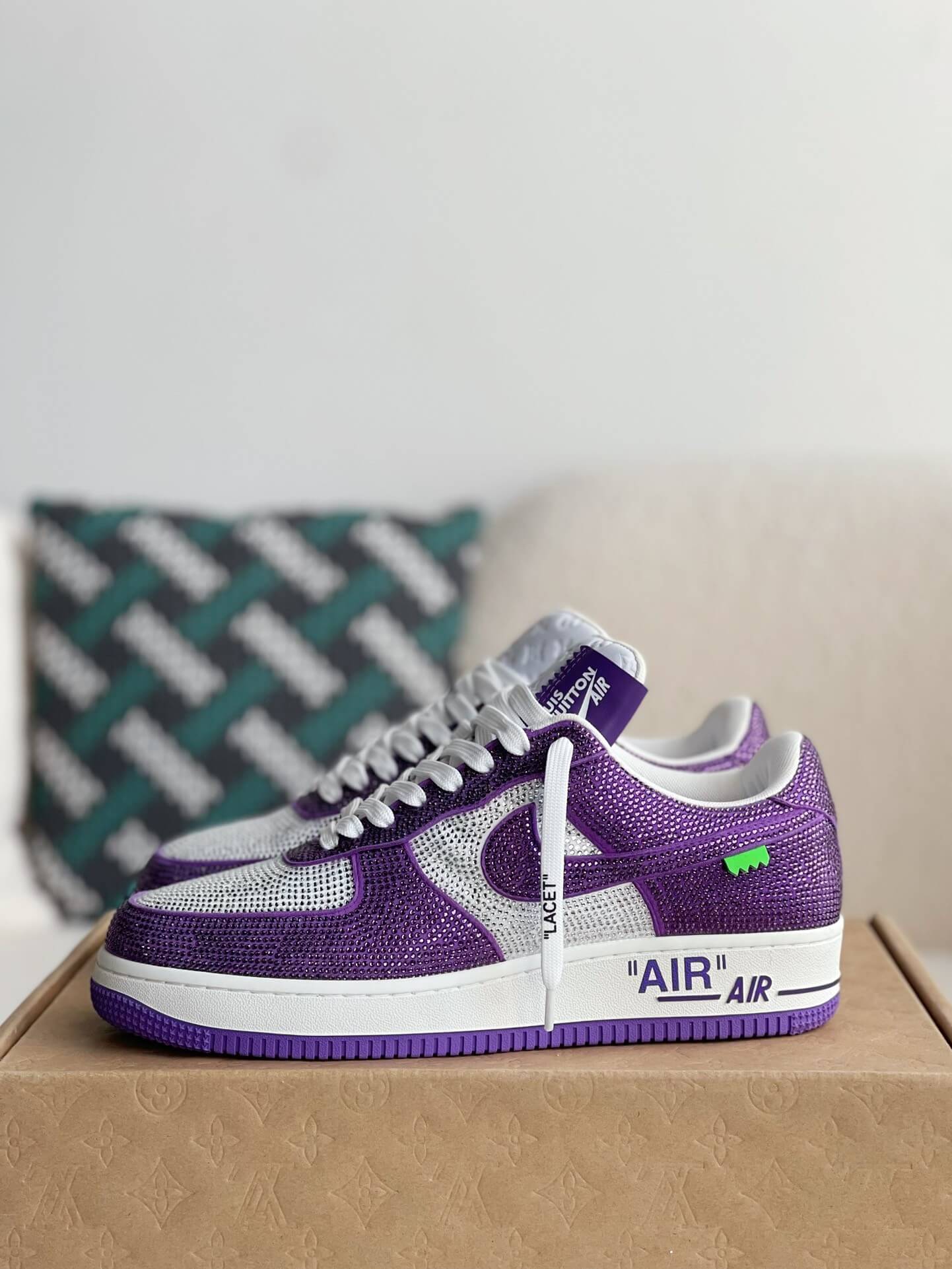 Louis Vuitton x Nike Air Force 1 Low – Swarovski Crystal White & Purple