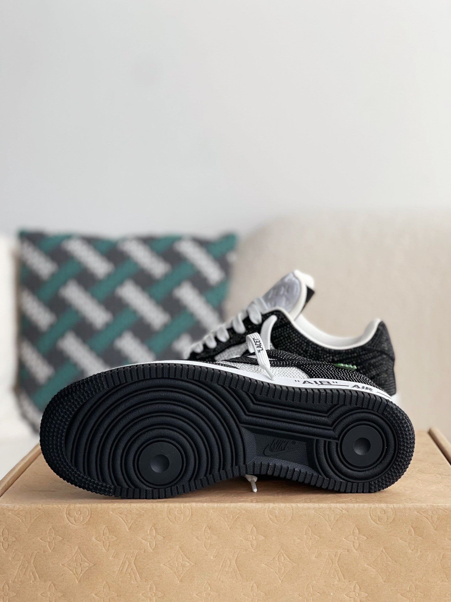 Louis Vuitton x Nike Air Force 1 Low – Swarovski Crystal Black & White