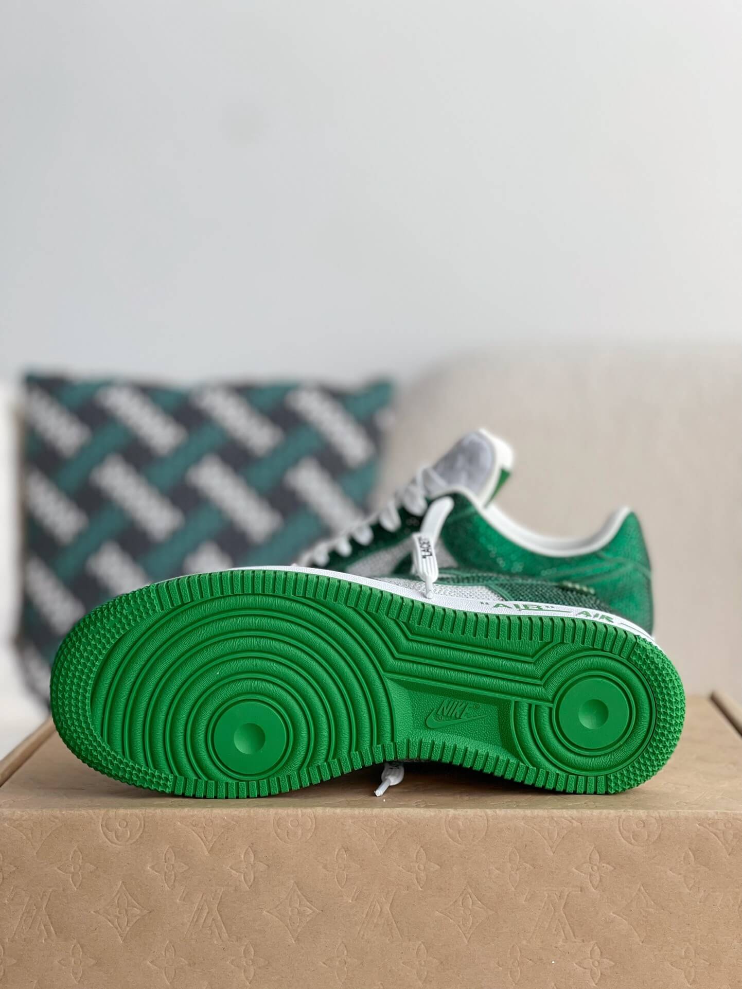 Louis Vuitton x Nike Air Force 1 Low – Swarovski Crystal White & Green