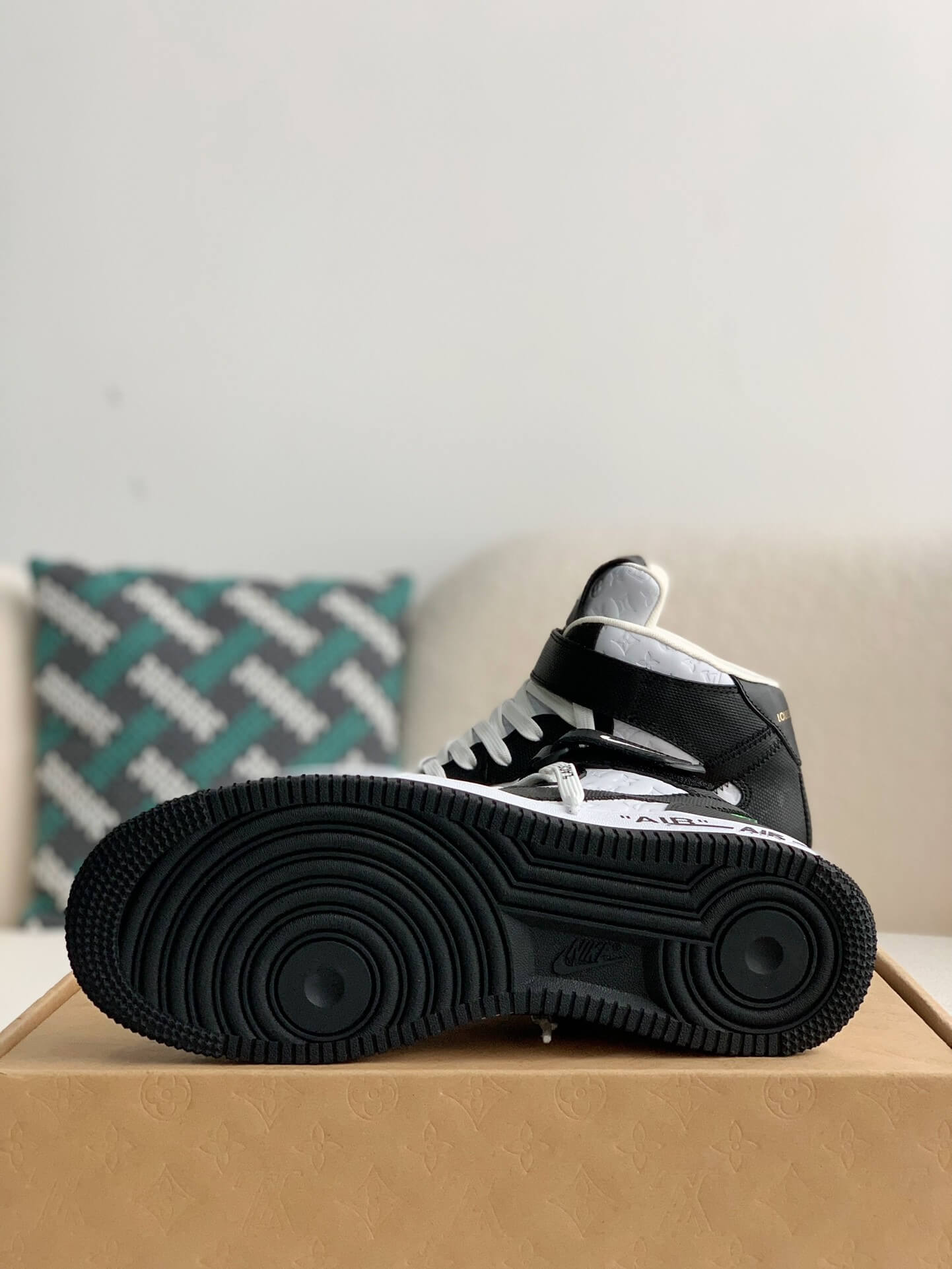 Louis Vuitton x Nike Air Force 1 Mid – White & Black Monogram Leather