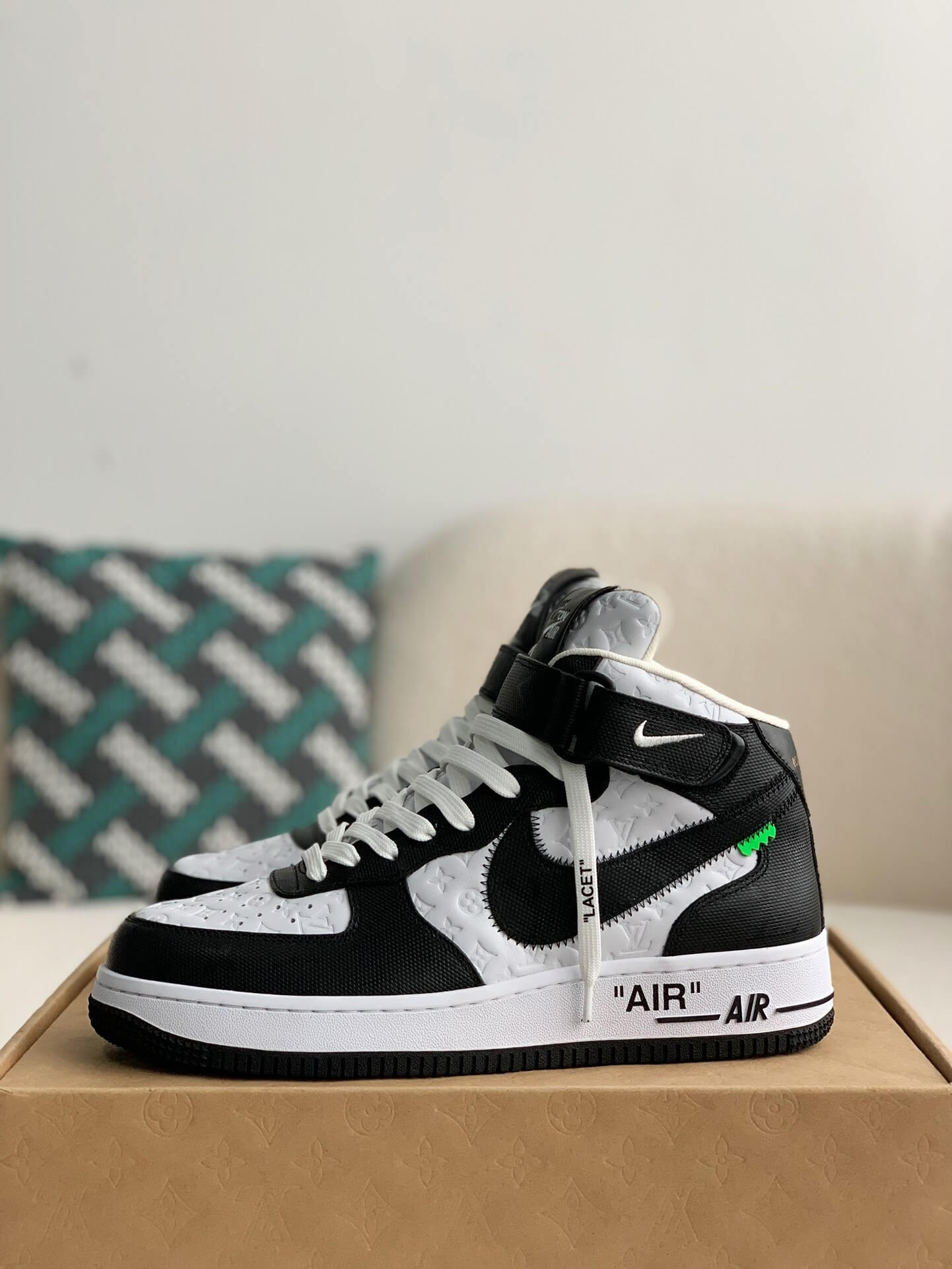 Louis Vuitton x Nike Air Force 1 Mid – White & Black Monogram Leather