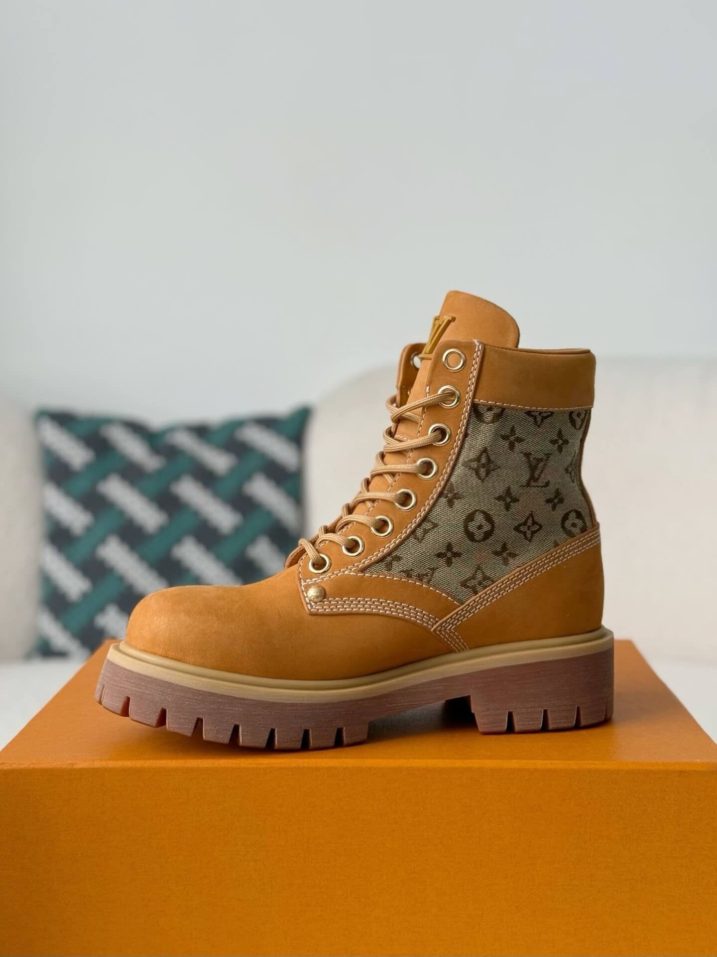 Louis Vuitton x Timberland 6-In Ankle Boot – Wheat Monogram