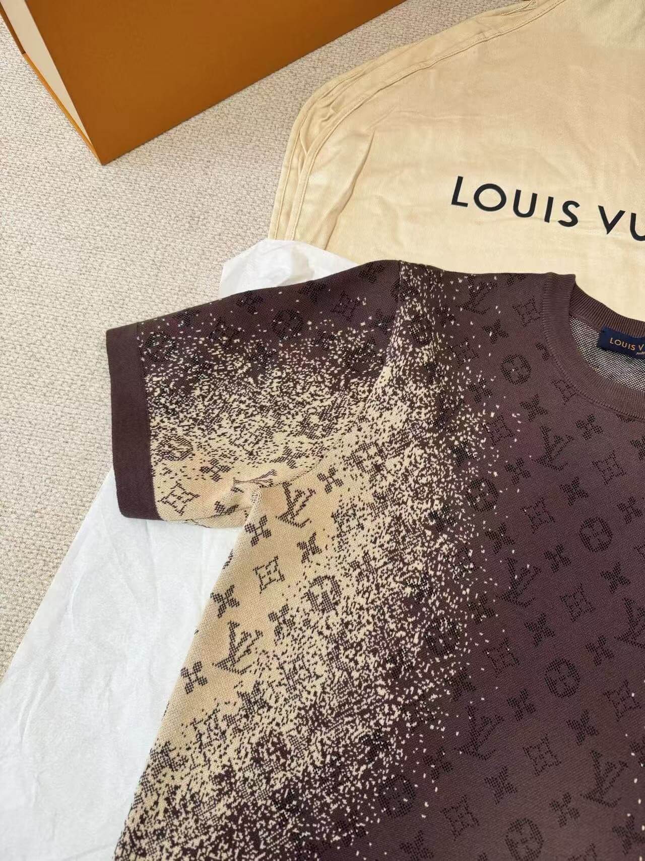 Louis Vuitton Brown Monogram Pointillism Gradient Jacquard Knit T-Shirt