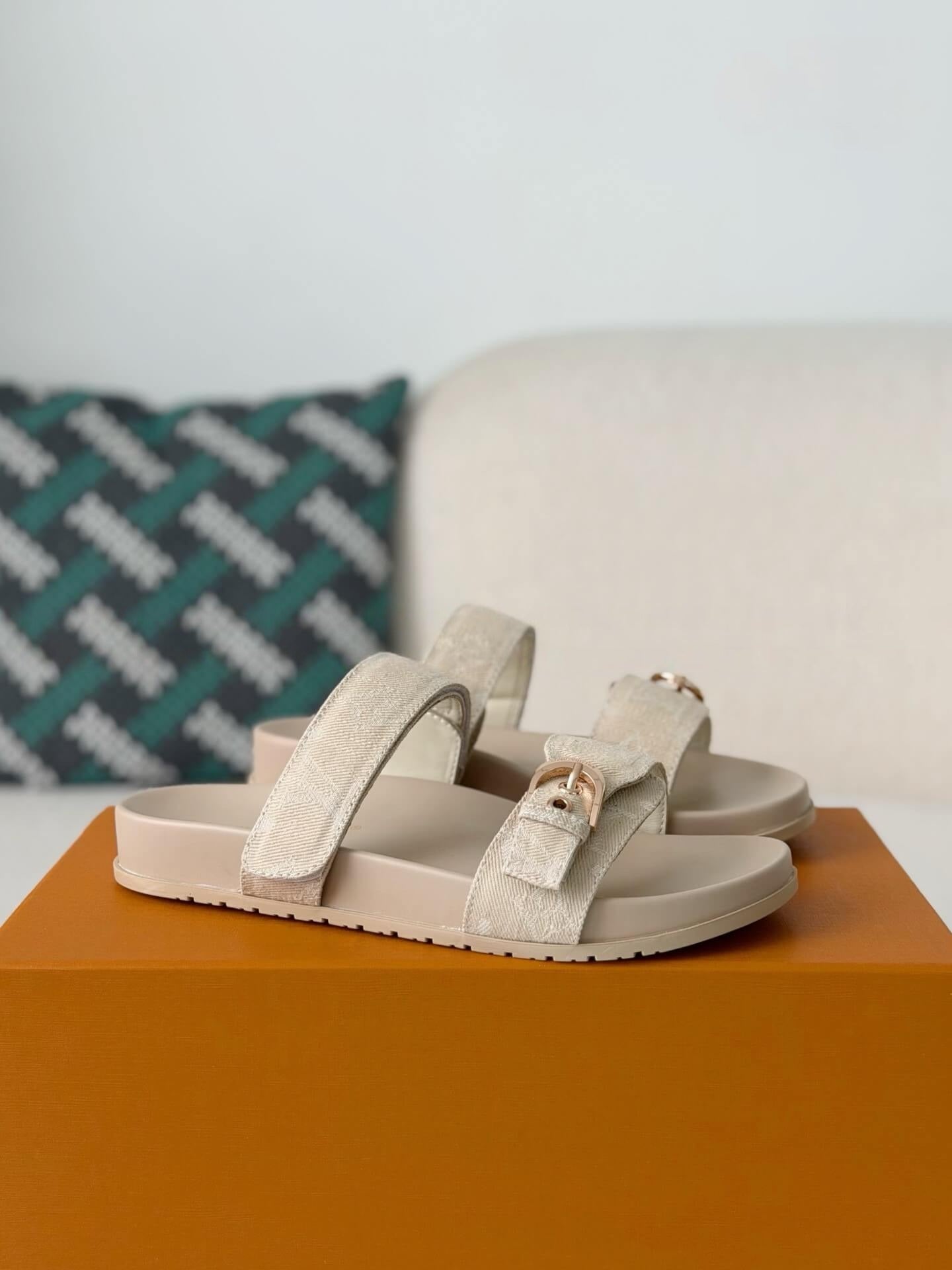 Louis Vuitton Bom Dia Flat Comfort Sandal – Beige Monogram Canvas