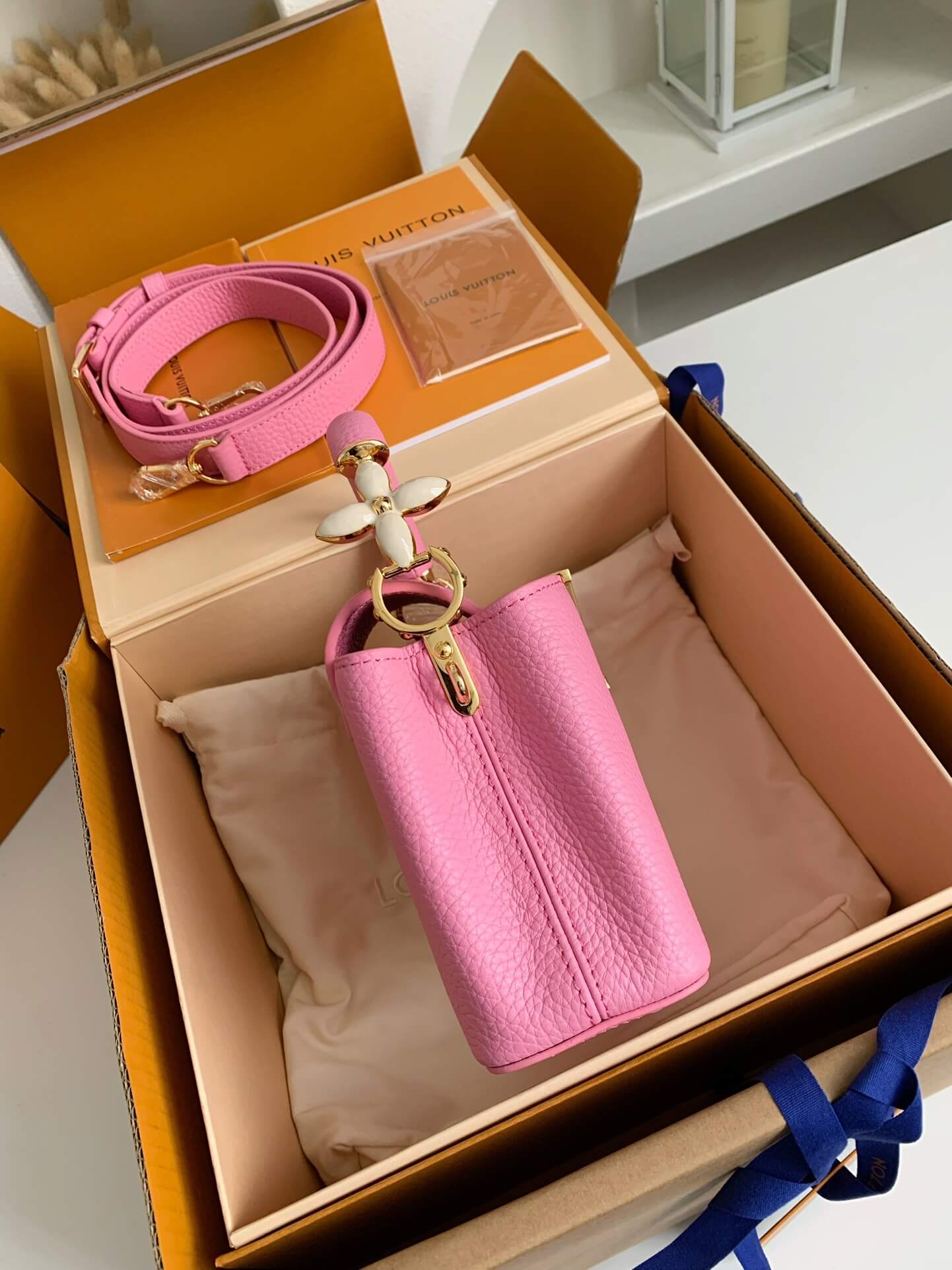 Louis Vuitton LV Capucines Mini "Pink"