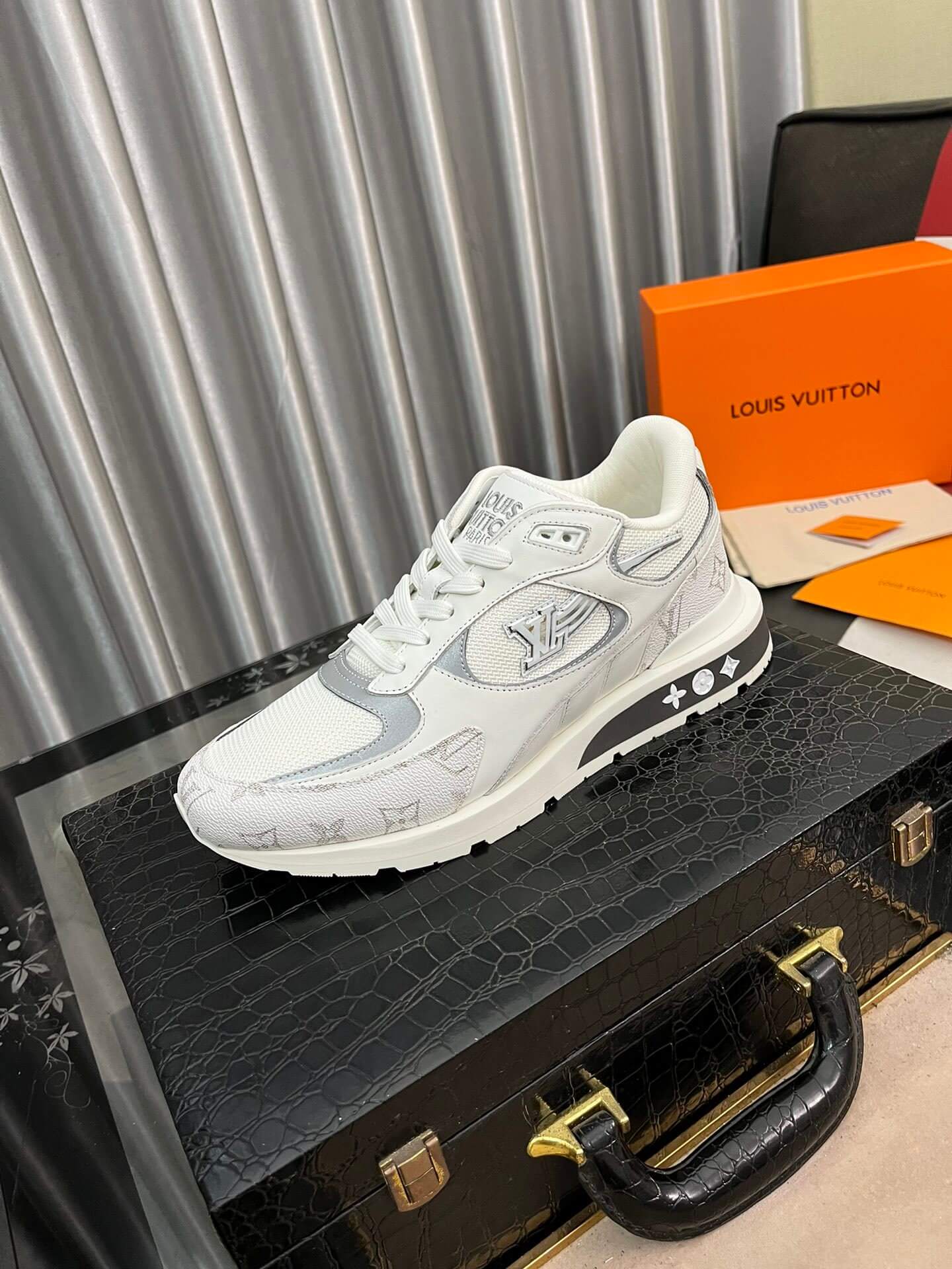 Louis Vuitton LV Drop 300 Sneaker – White & Silver Monogram White