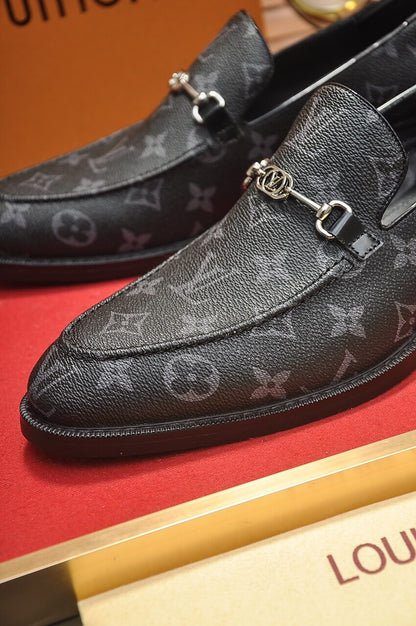 Louis Vuitton LV Grained Leather Horse-Bit Loafer