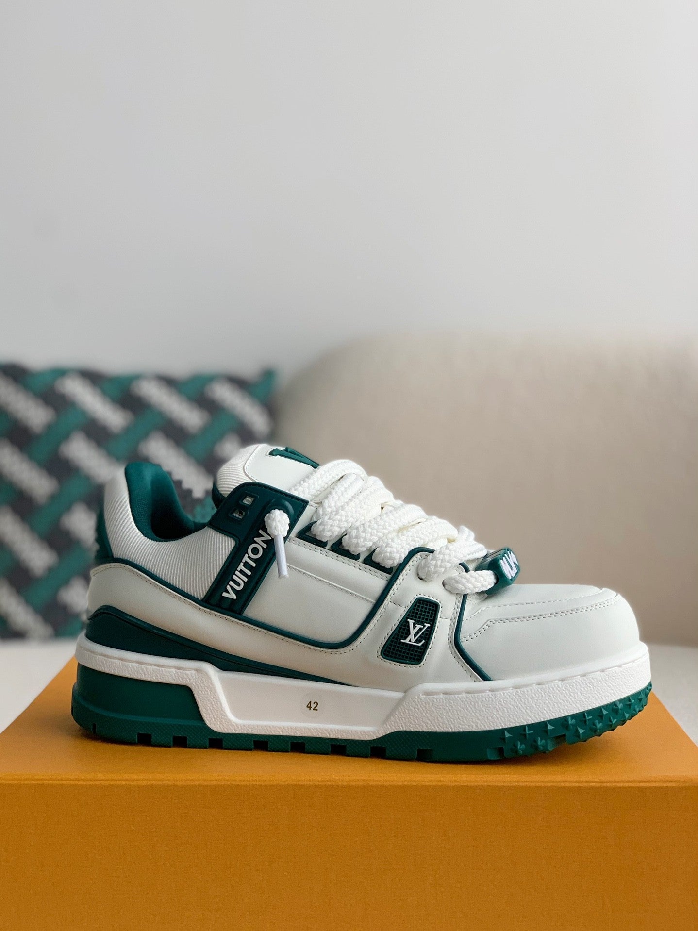 Louis Vuitton LV Maxi Trainer – White & Green Calf Leather