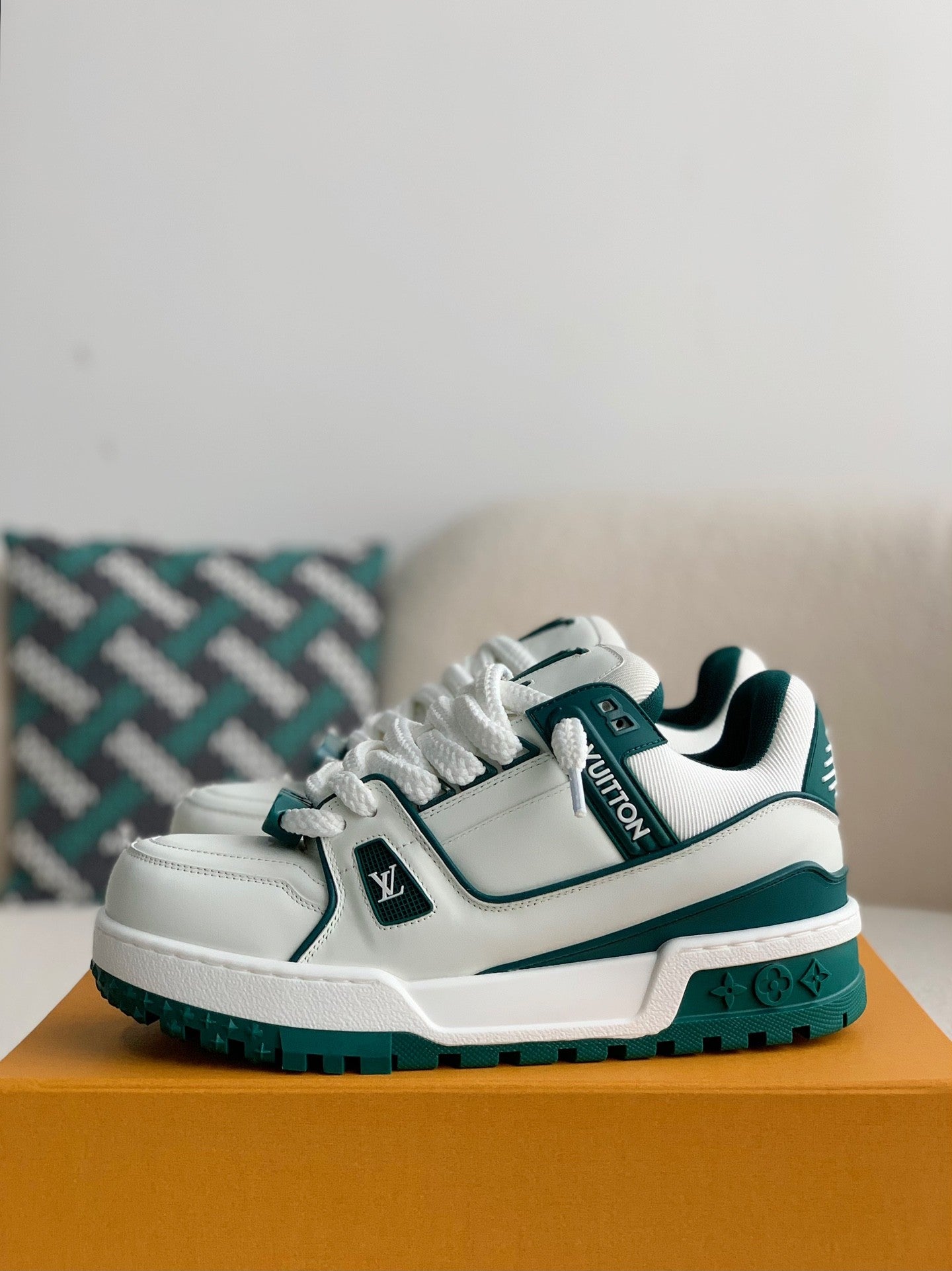 Louis Vuitton LV Maxi Trainer – White & Green Calf Leather