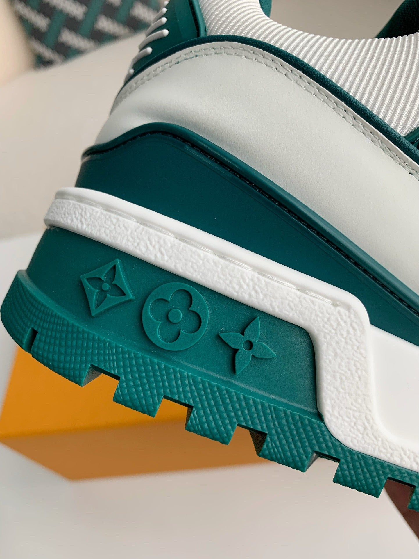 Louis Vuitton LV Maxi Trainer – White & Green Calf Leather