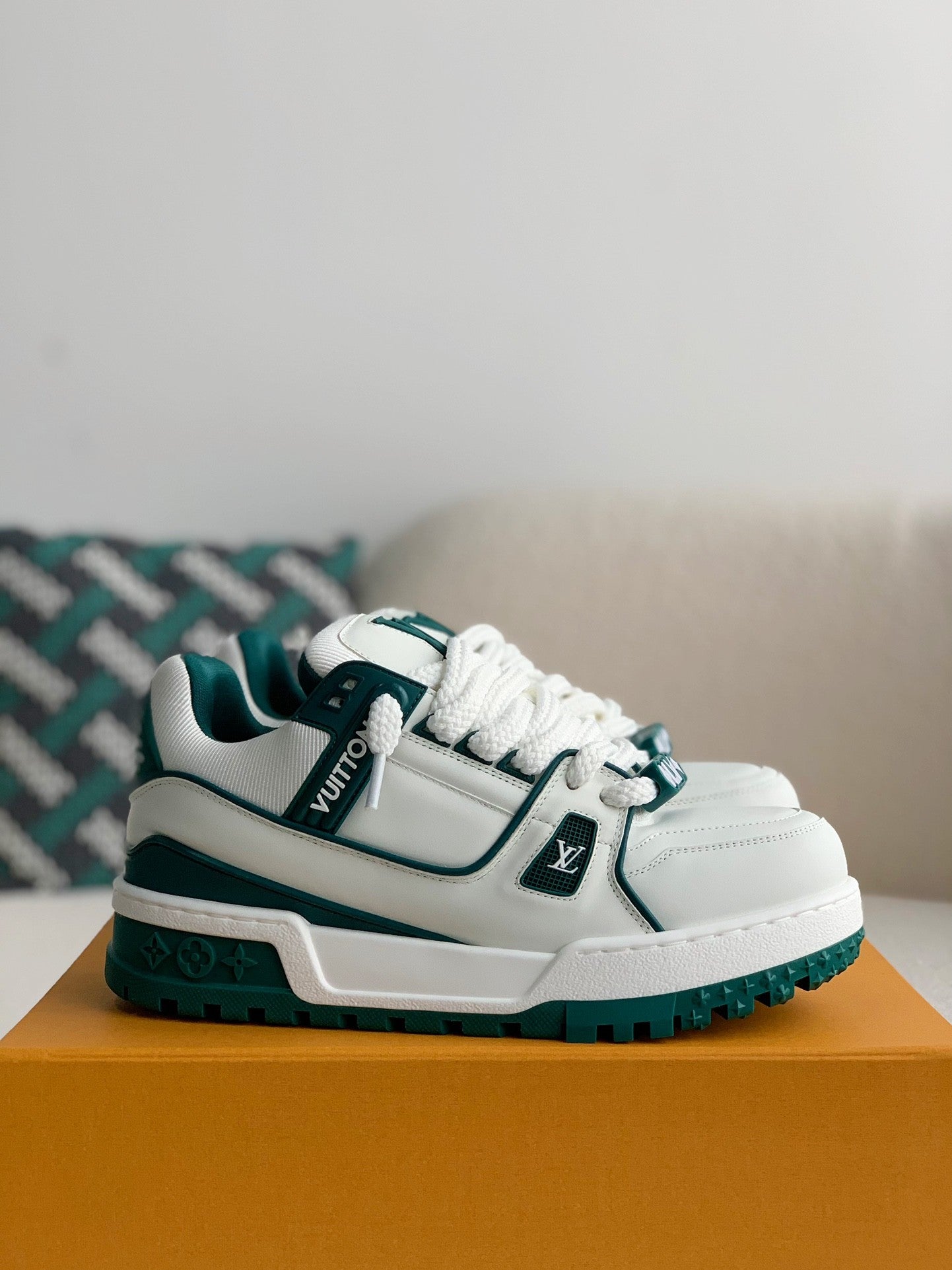 Louis Vuitton LV Maxi Trainer – White & Green Calf Leather