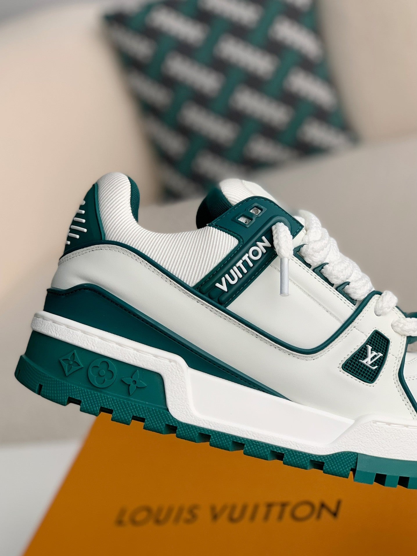 Louis Vuitton LV Maxi Trainer – White & Green Calf Leather