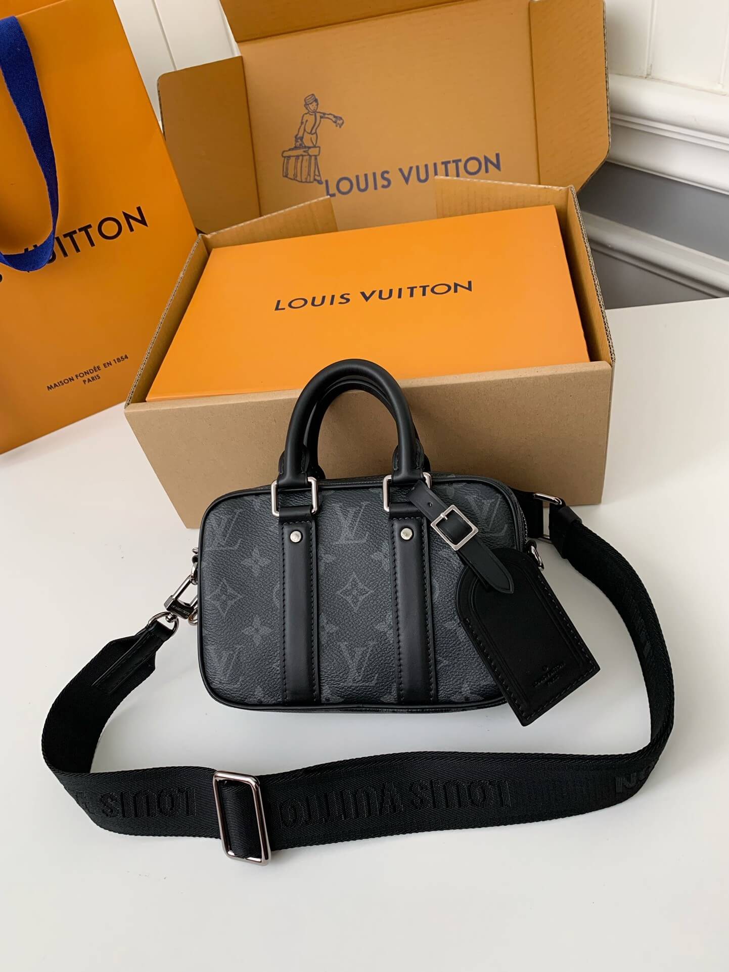 Louis Vuitton LV Nano Porte Documents Voyage "Black"