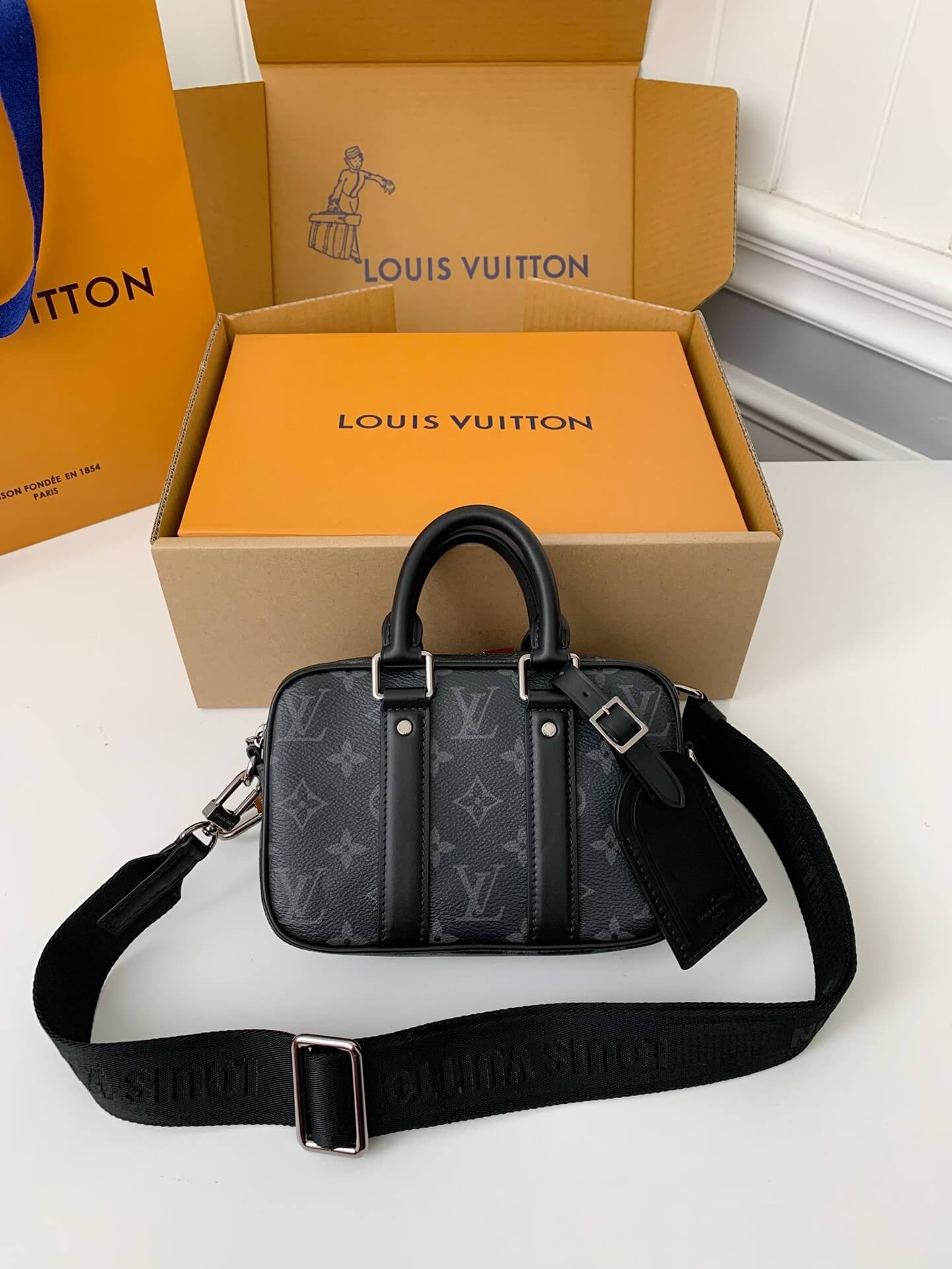 Louis Vuitton LV Nano Porte Documents Voyage "Black"