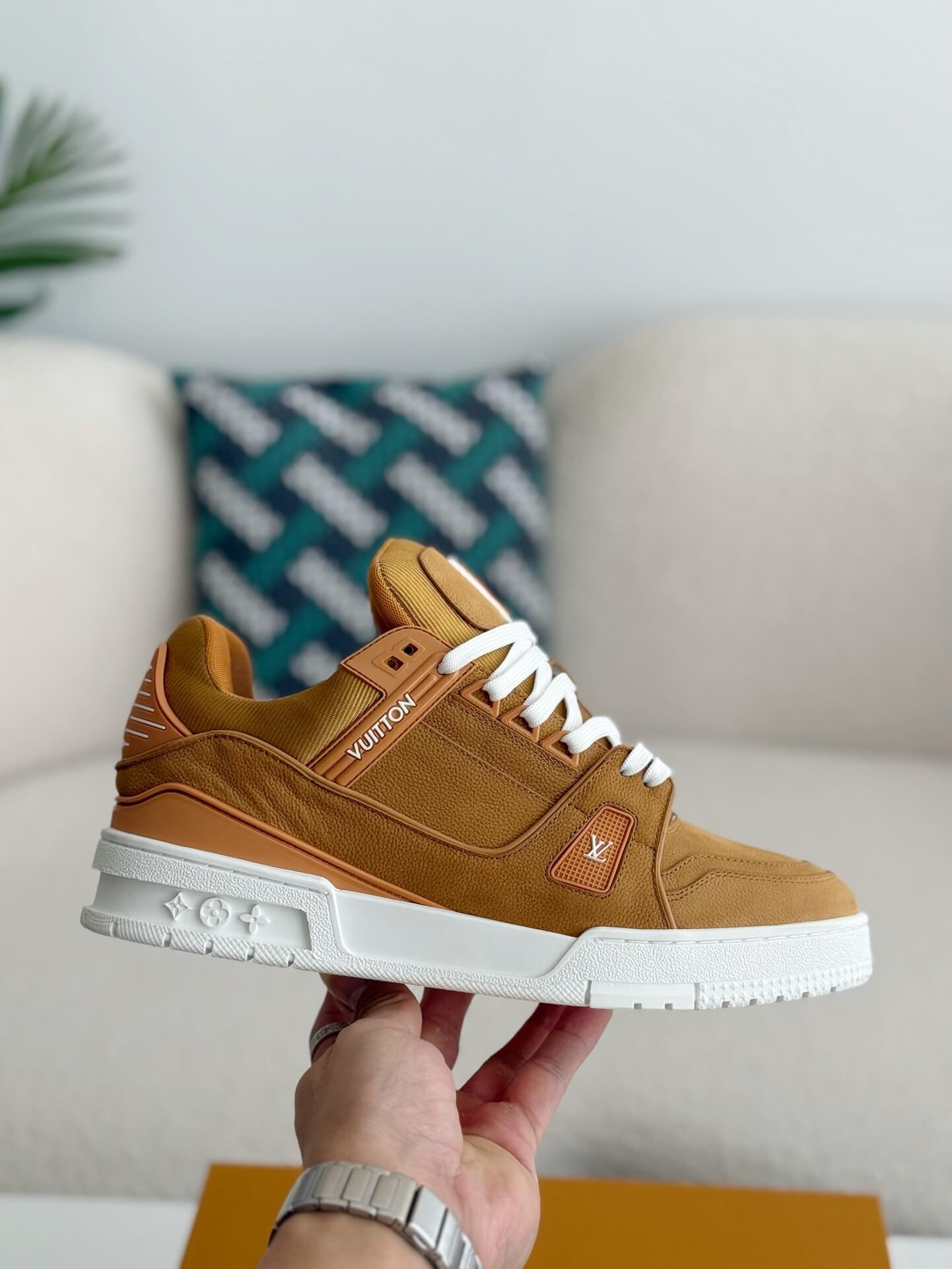 Louis Vuitton LV Trainer Beige Sneaker