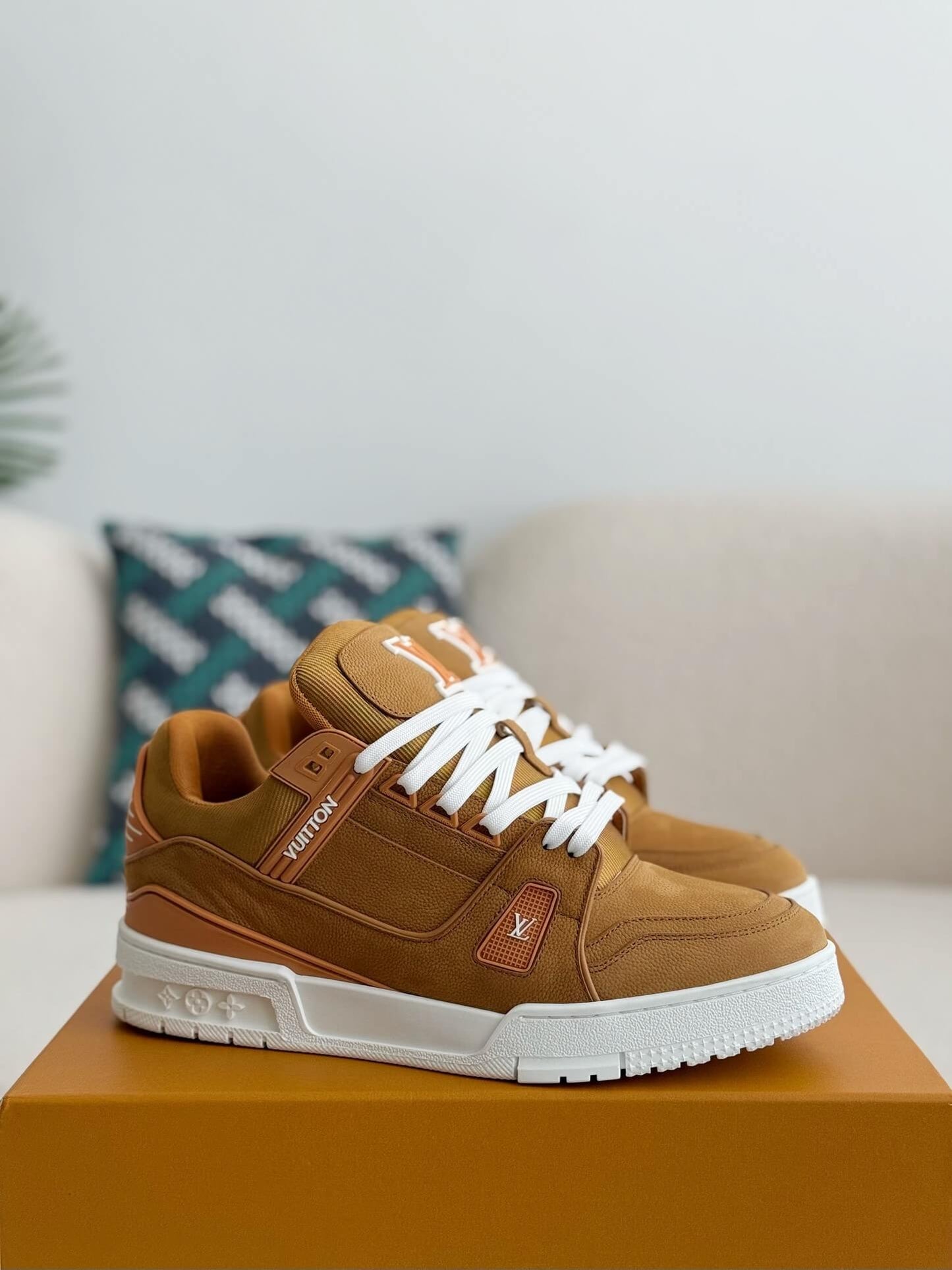 Louis Vuitton LV Trainer Beige Sneaker