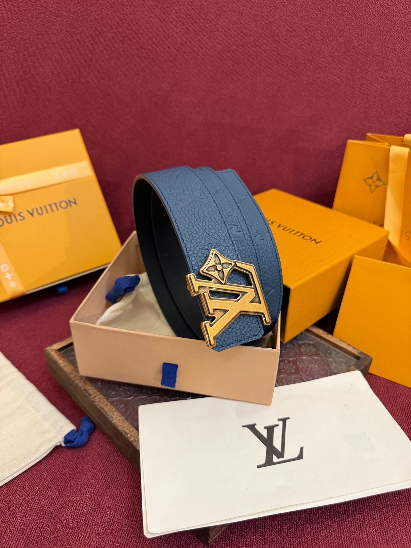 Louis Vuitton Mineral Blue Leather LV Monogram 40mm Reversible Belt