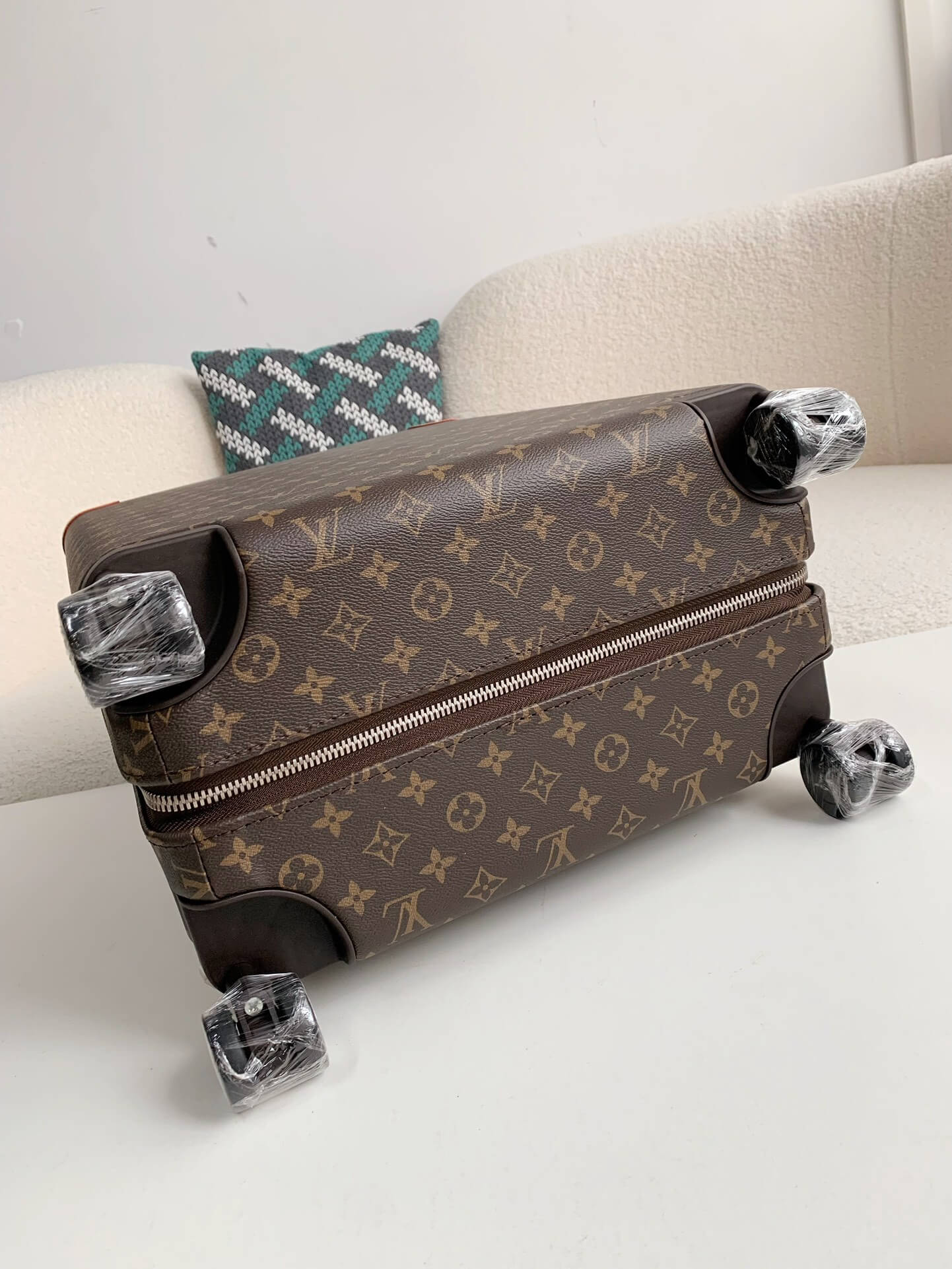 Louis vuitton horizon 55 on sale