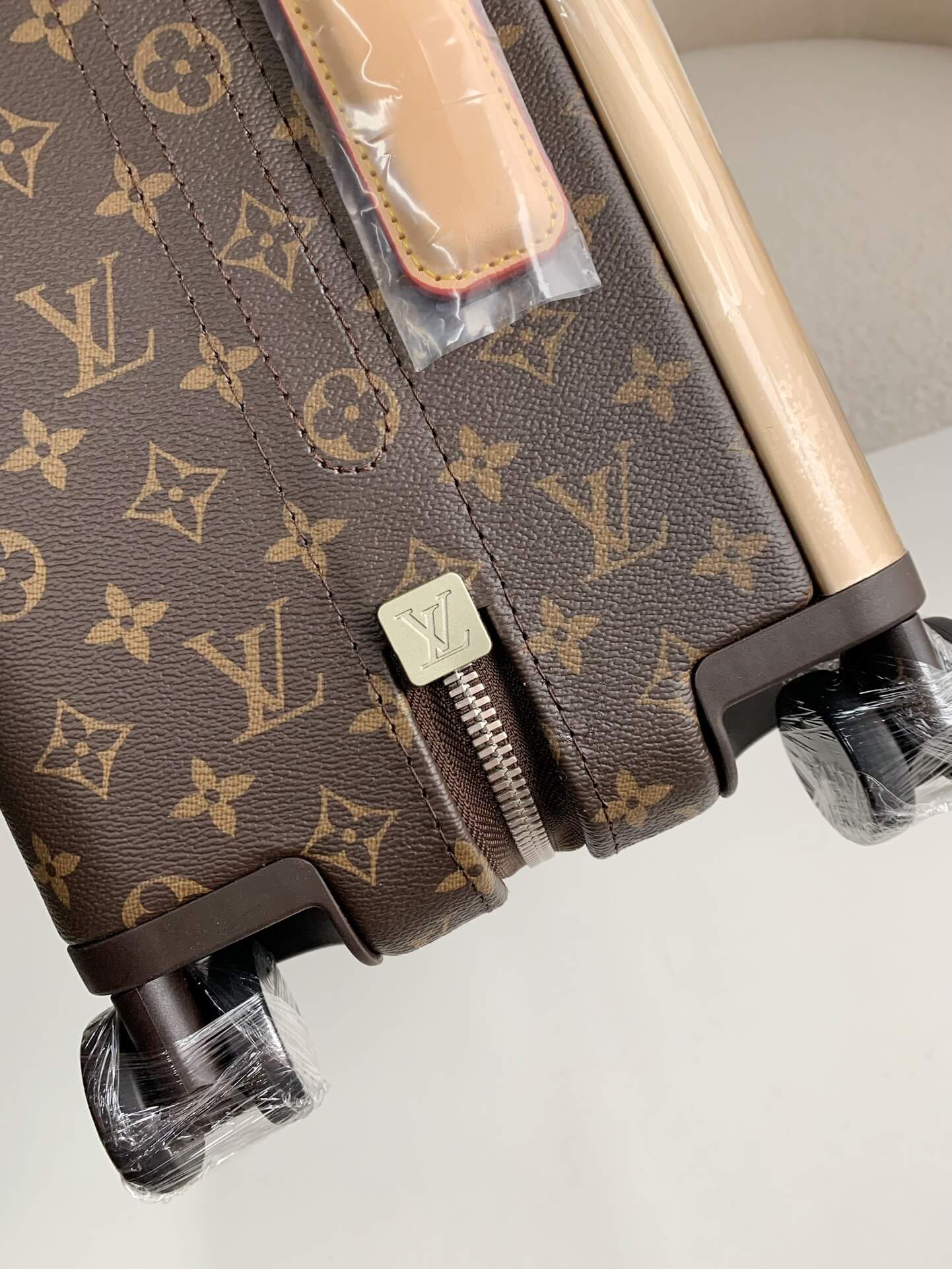 Louis Vuitton Monogram Canvas Horizon 55 Monogram