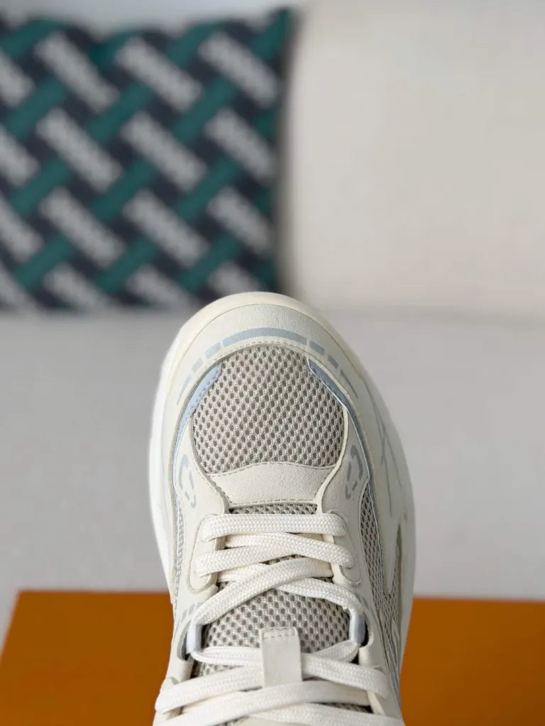 Louis Vuitton Runner Tatic Sneaker – Beige & Light Grey