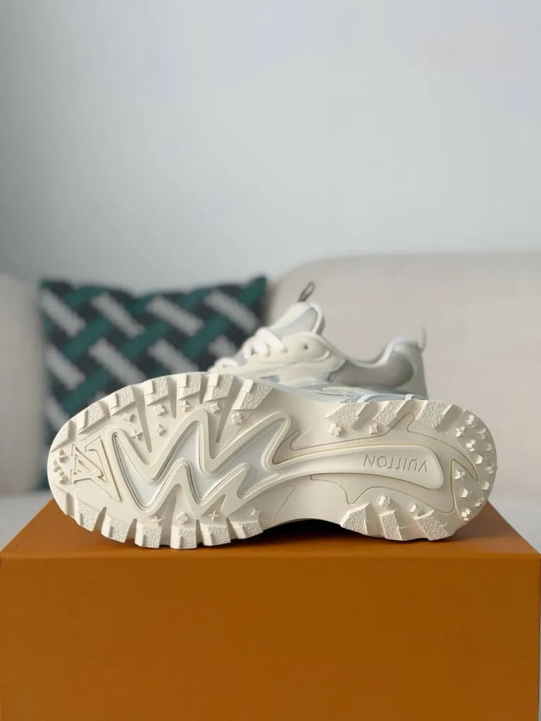 Louis Vuitton Runner Tatic Sneaker – Beige & Light Grey