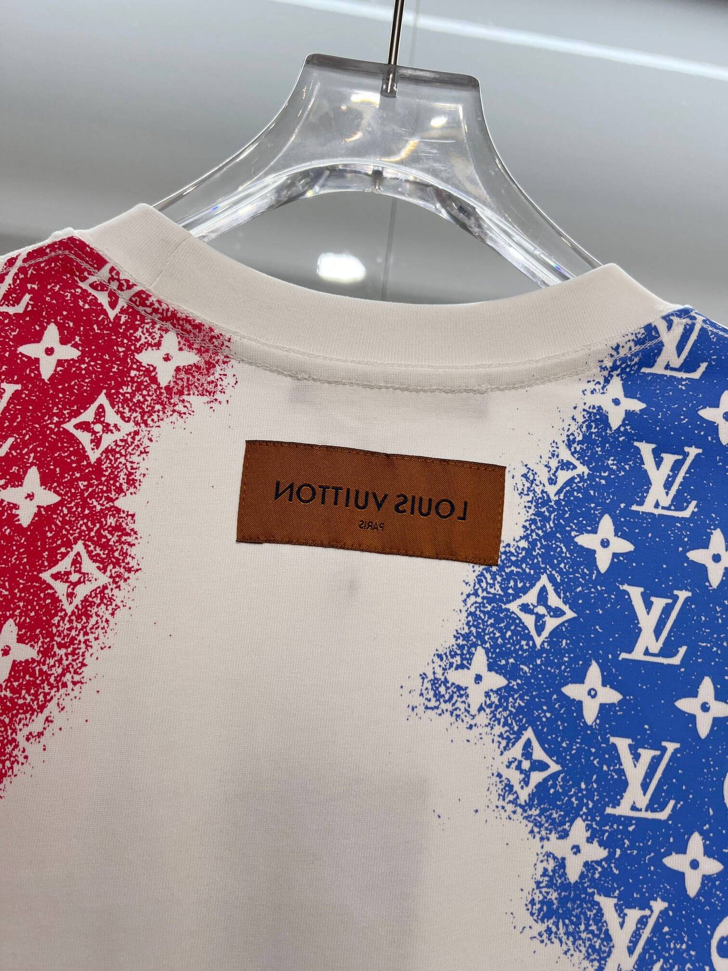 Louis Vuitton Spray Monogram T-Shirt – Black Multicolor