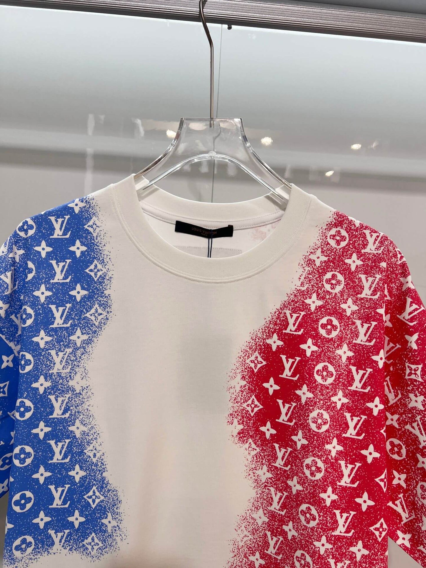 Louis Vuitton Spray Monogram T-Shirt – Black Multicolor