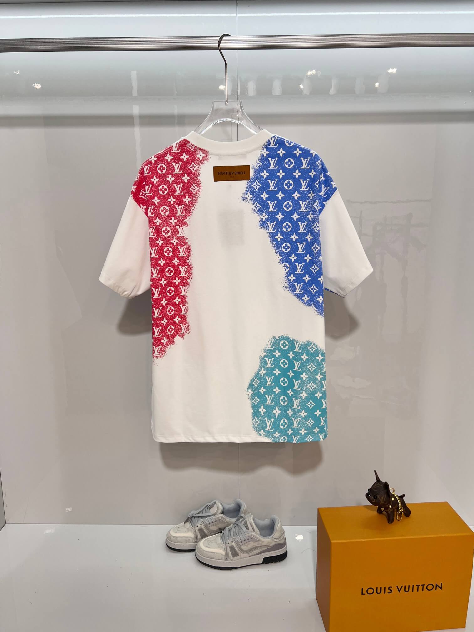 Louis Vuitton Spray Monogram T-Shirt – Black Multicolor – HolloShoe