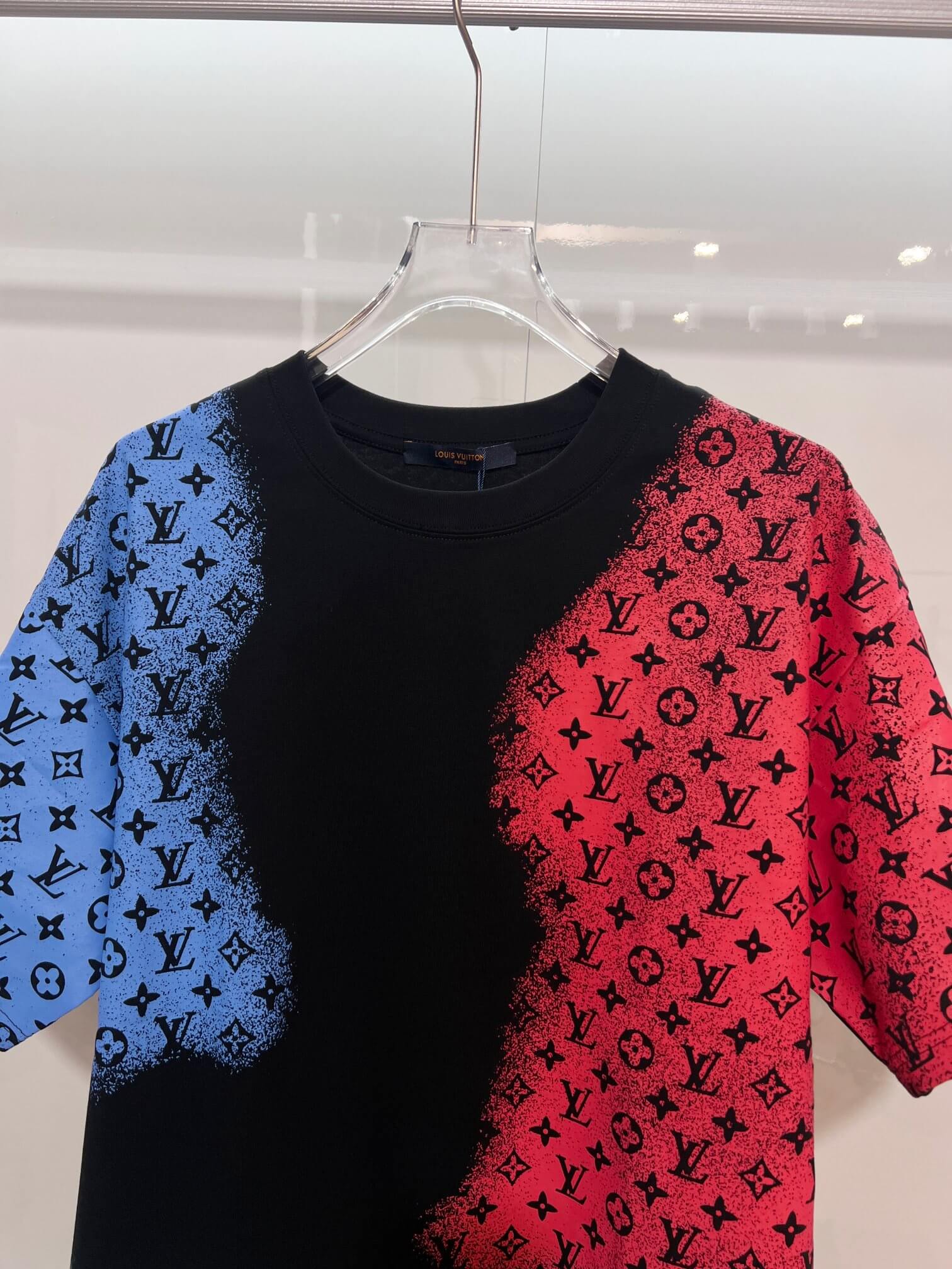 Louis Vuitton Spray Monogram T-Shirt – Black Multicolor – HolloShoe