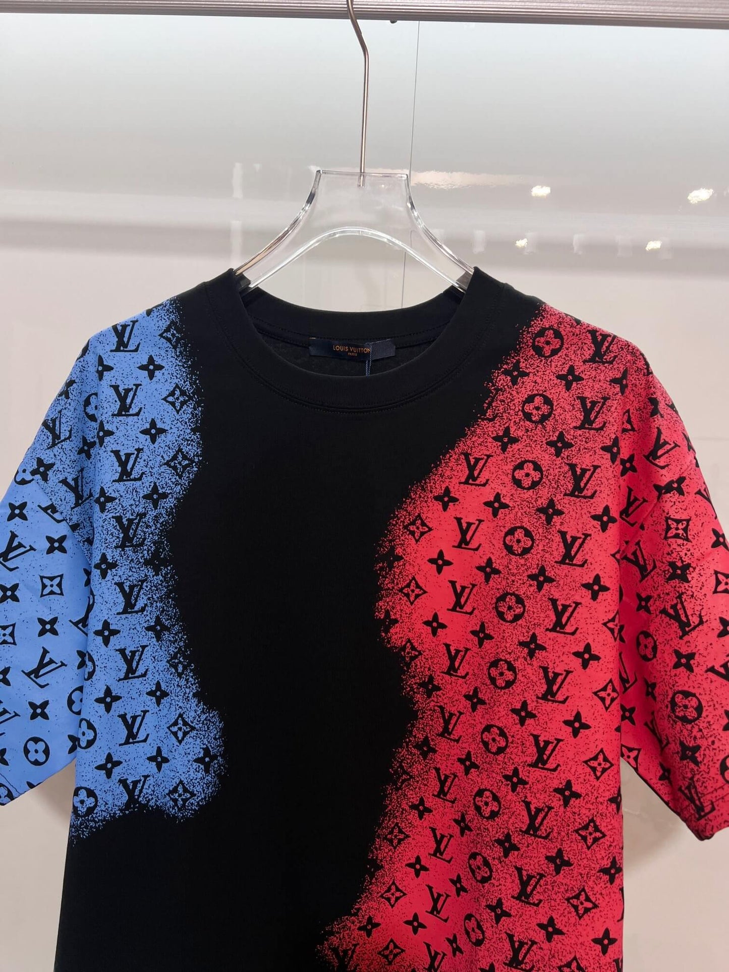 Louis Vuitton Spray Monogram T-Shirt – Black Multicolor