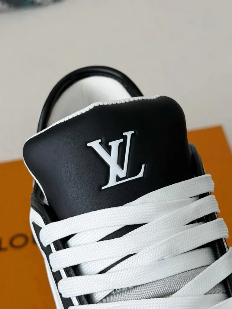 Louis Vuitton Trainer Sneaker – Black & White Calf Leather