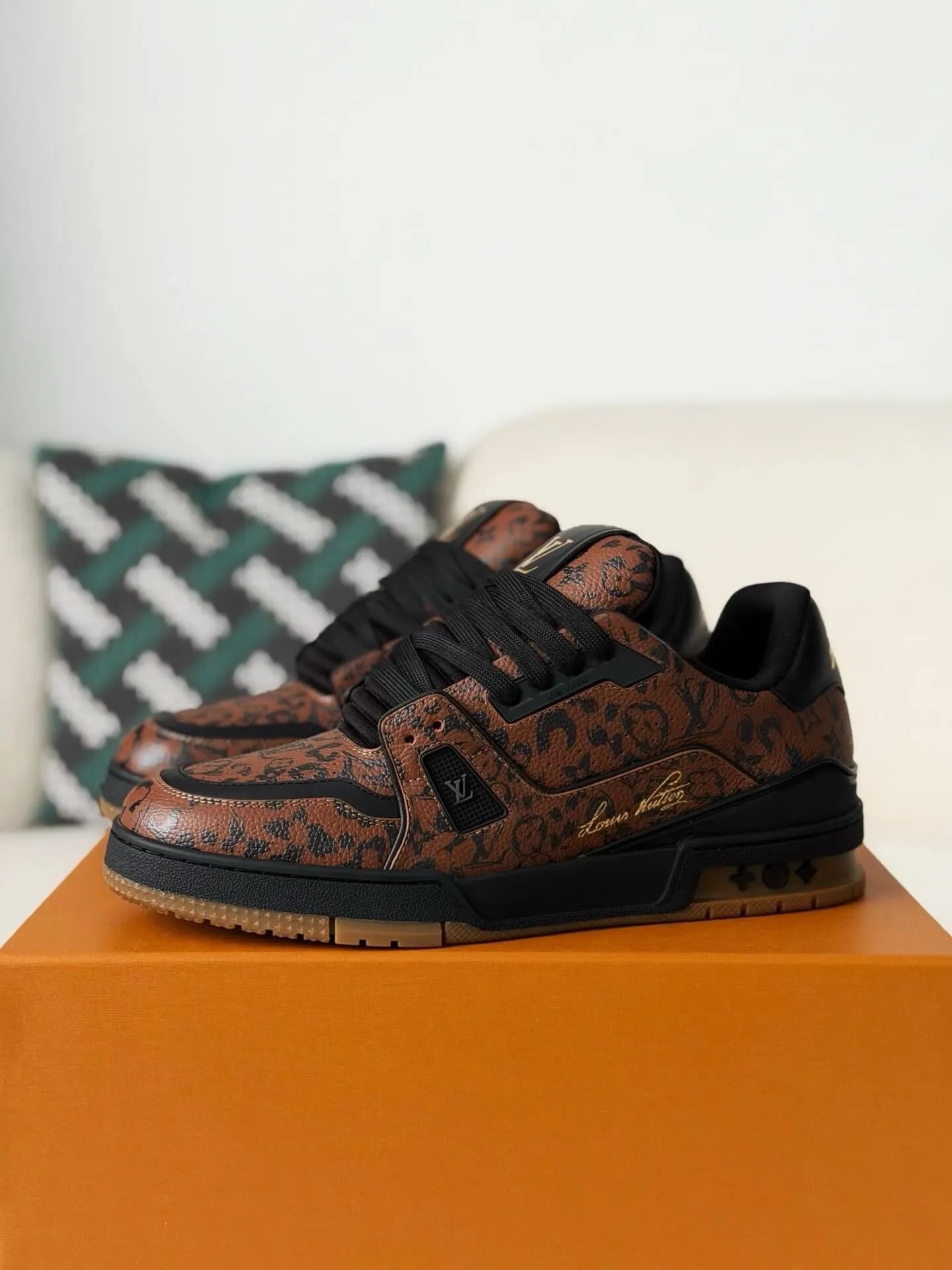 Louis Vuitton Trainer Sneaker – Brown & Black Monogram Leather