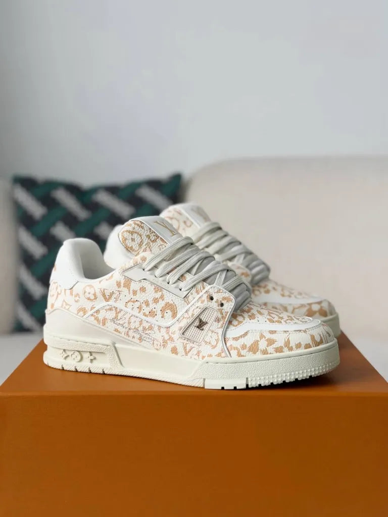 Louis Vuitton Trainer Sneaker – White & Beige Monogram Print