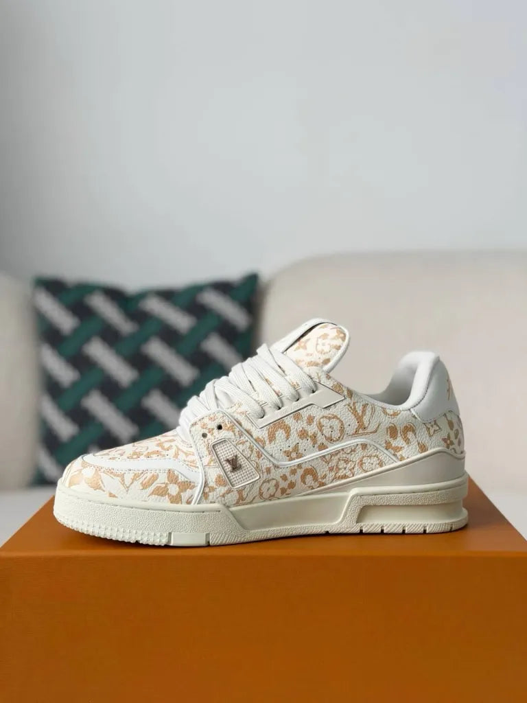 Louis Vuitton Trainer Sneaker – White & Beige Monogram Print