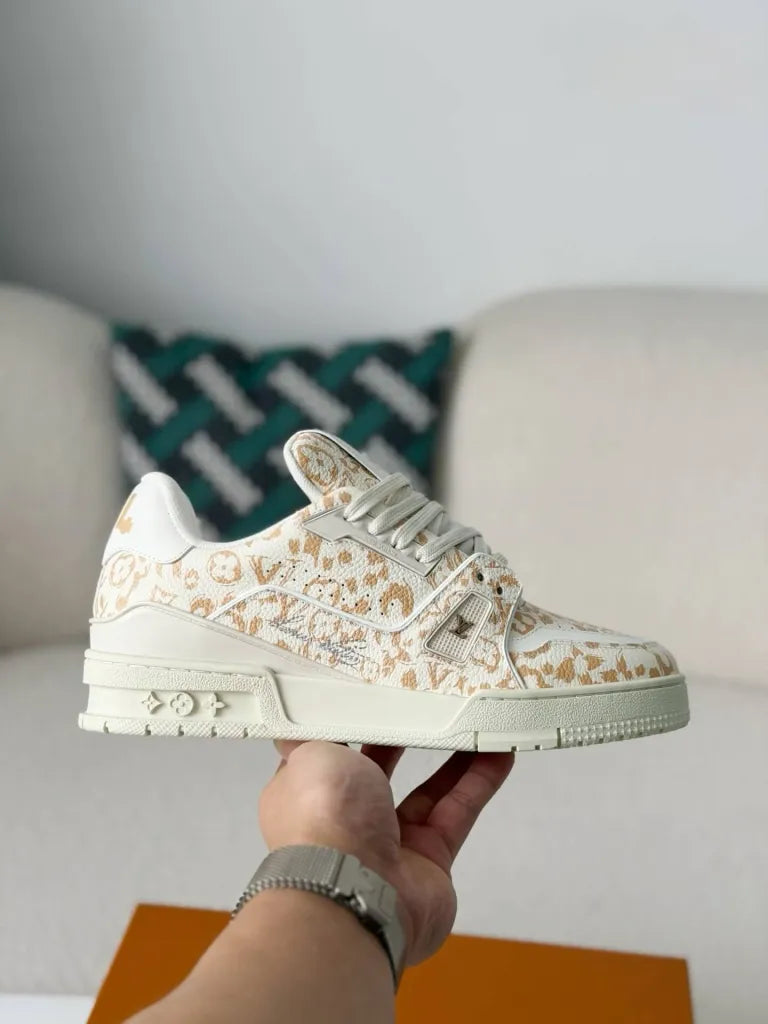 Louis Vuitton Trainer Sneaker – White & Beige Monogram Print