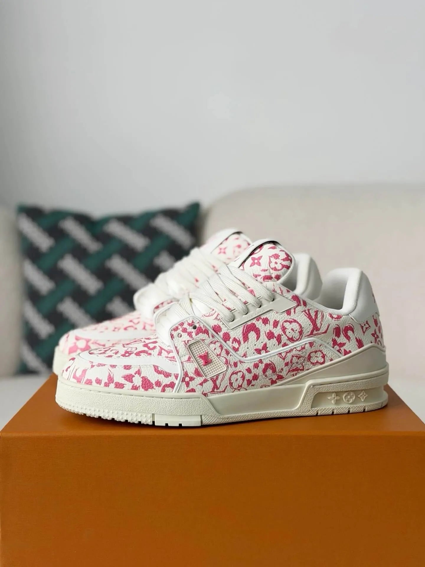 Louis Vuitton Trainer Sneaker – White & Pink Monogram Print