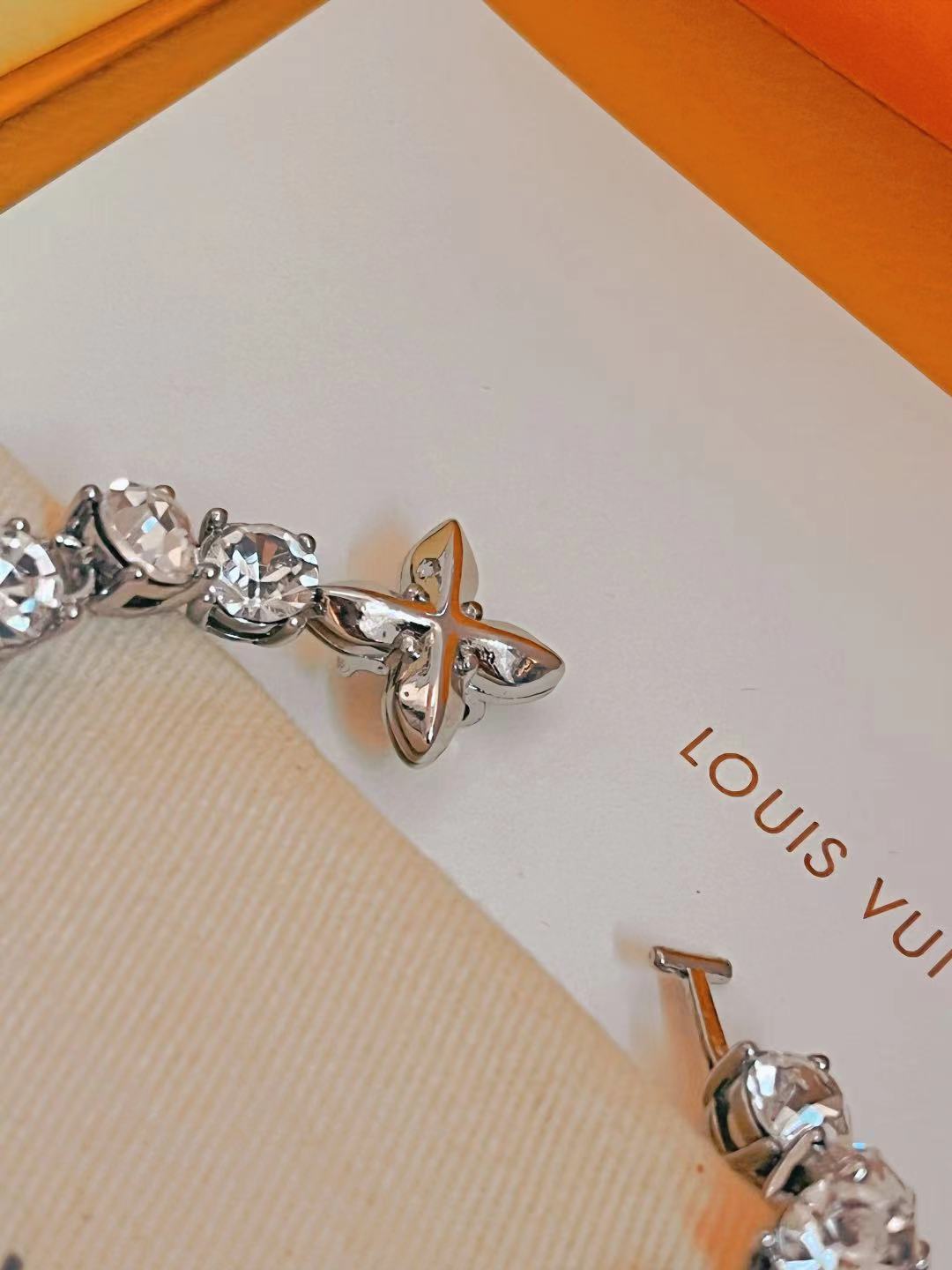 Louis Vuitton Essential V Crystals Bracelet