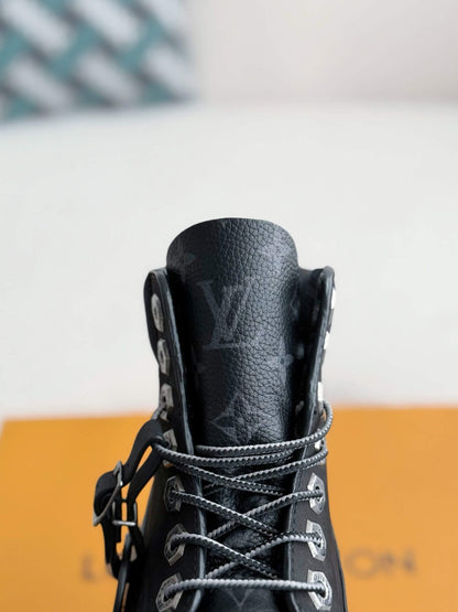 Louis Vuitton x Timberland 6-in Ankle Black Boot