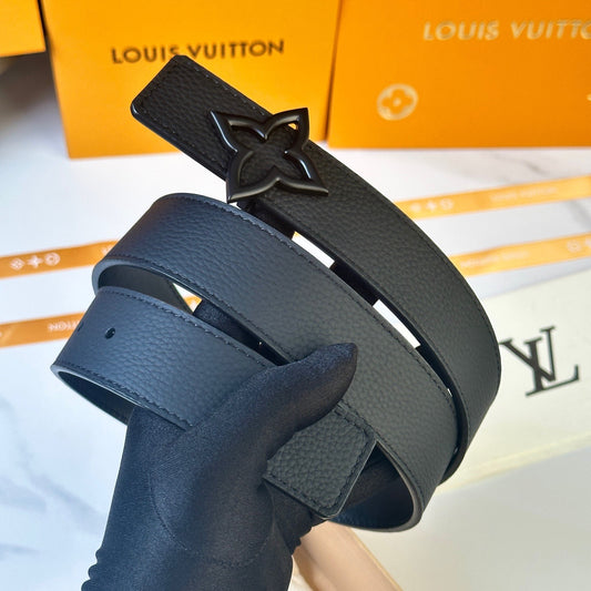 Louis Vuitton LV Women's Bloom Black Taurillon 40mm Reversible Belt - Matte Black Flowergram Buckle