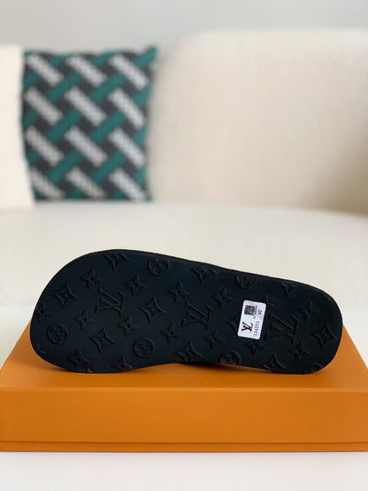 Louis Vuitton LV Monogram Flip-Flops Black  Slippers