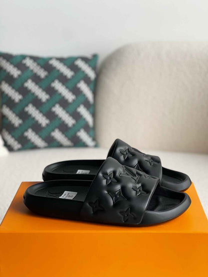 Louis Vuitton LV Mule Black Waterfront Slides