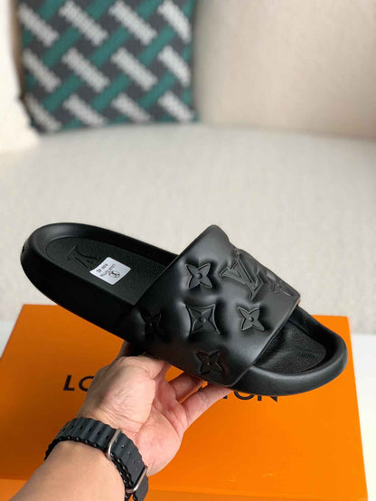 Louis Vuitton LV Mule Black Waterfront Slides