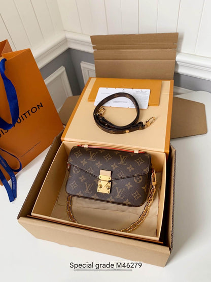 Louis Vuitton LV Brown Pochette Métis East West Monogram Canvas Bag