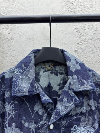 Louis Vuitton Monogram Foliage Jacquard Denim Short-Sleeved Shirt Indigo S Louis Vuitton Monogram Foliage Jacquard Denim Short-Sleeved Shirt Indigo S