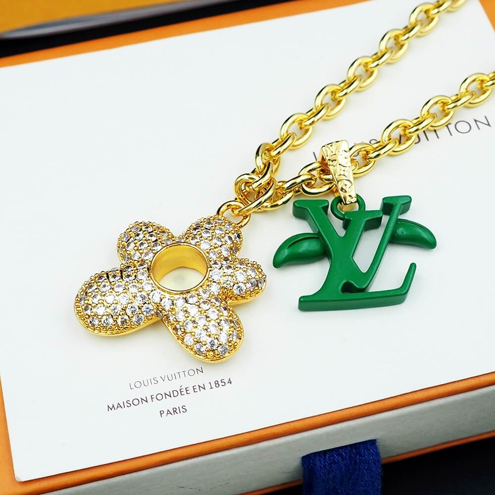 Louis Vuitton Blooming Pendant Supple Necklace