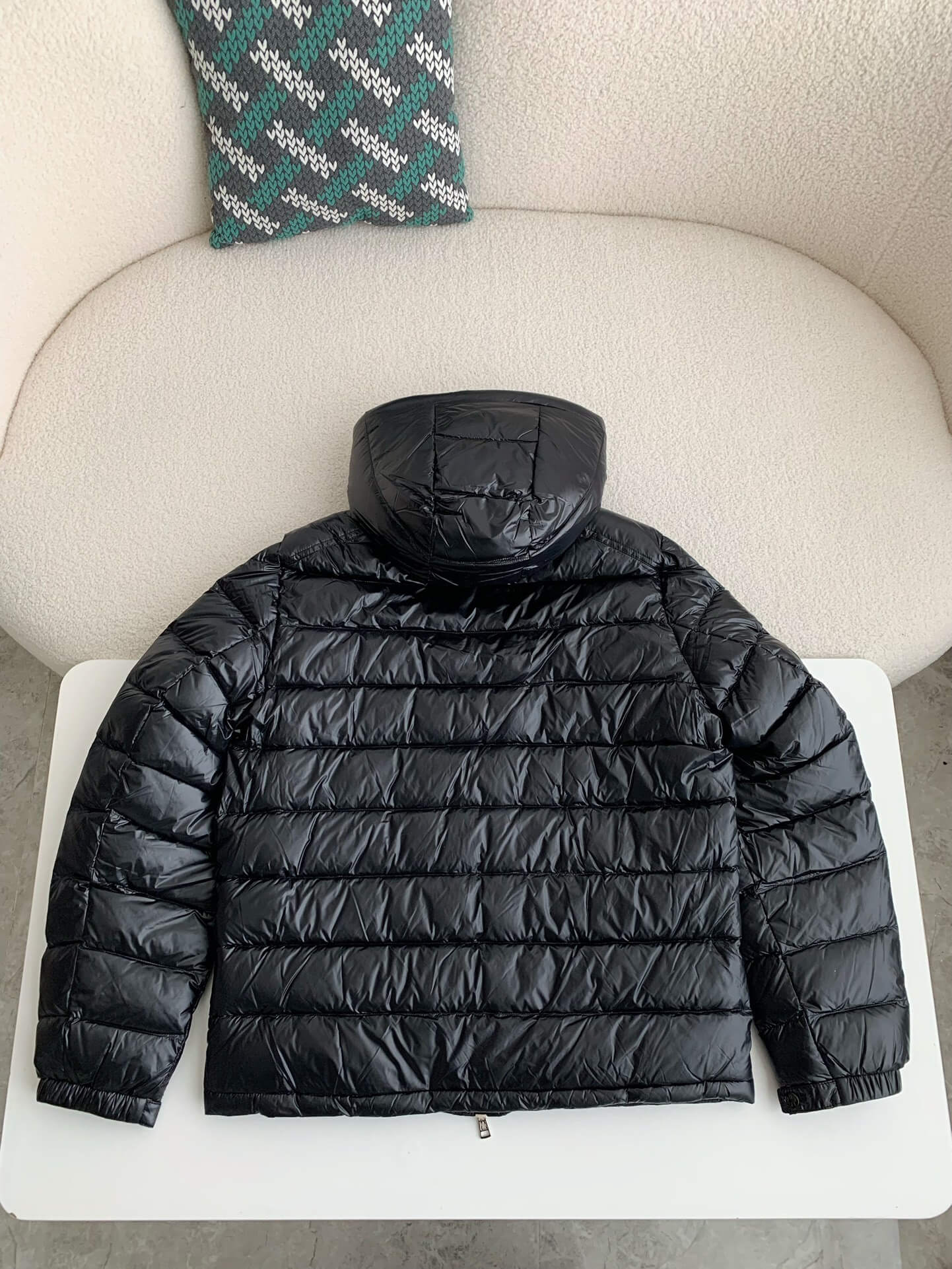 Moncler Men s Black Down Jacket Hollo Shoe