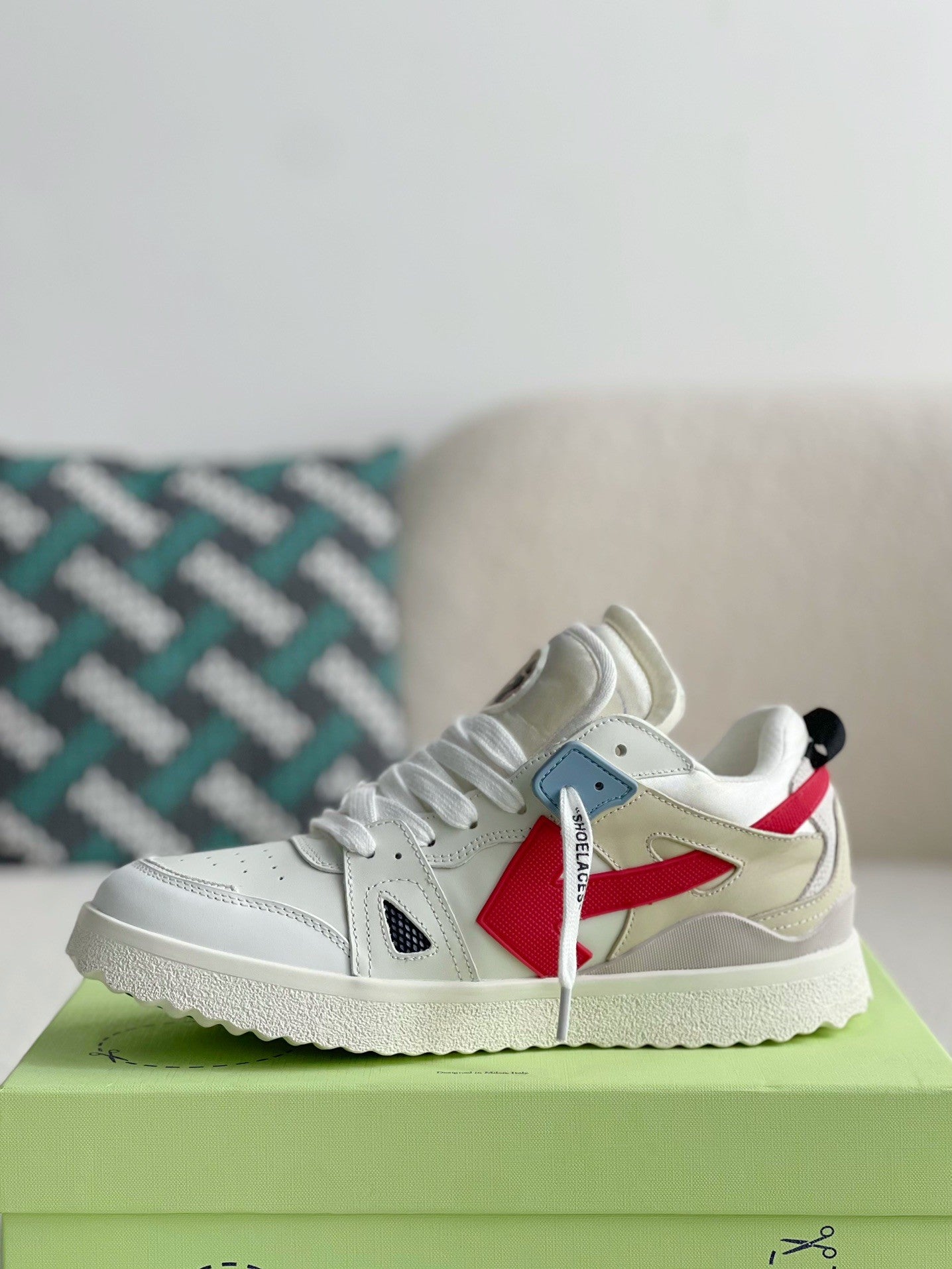 Off-White Midtop Sponge sneaker