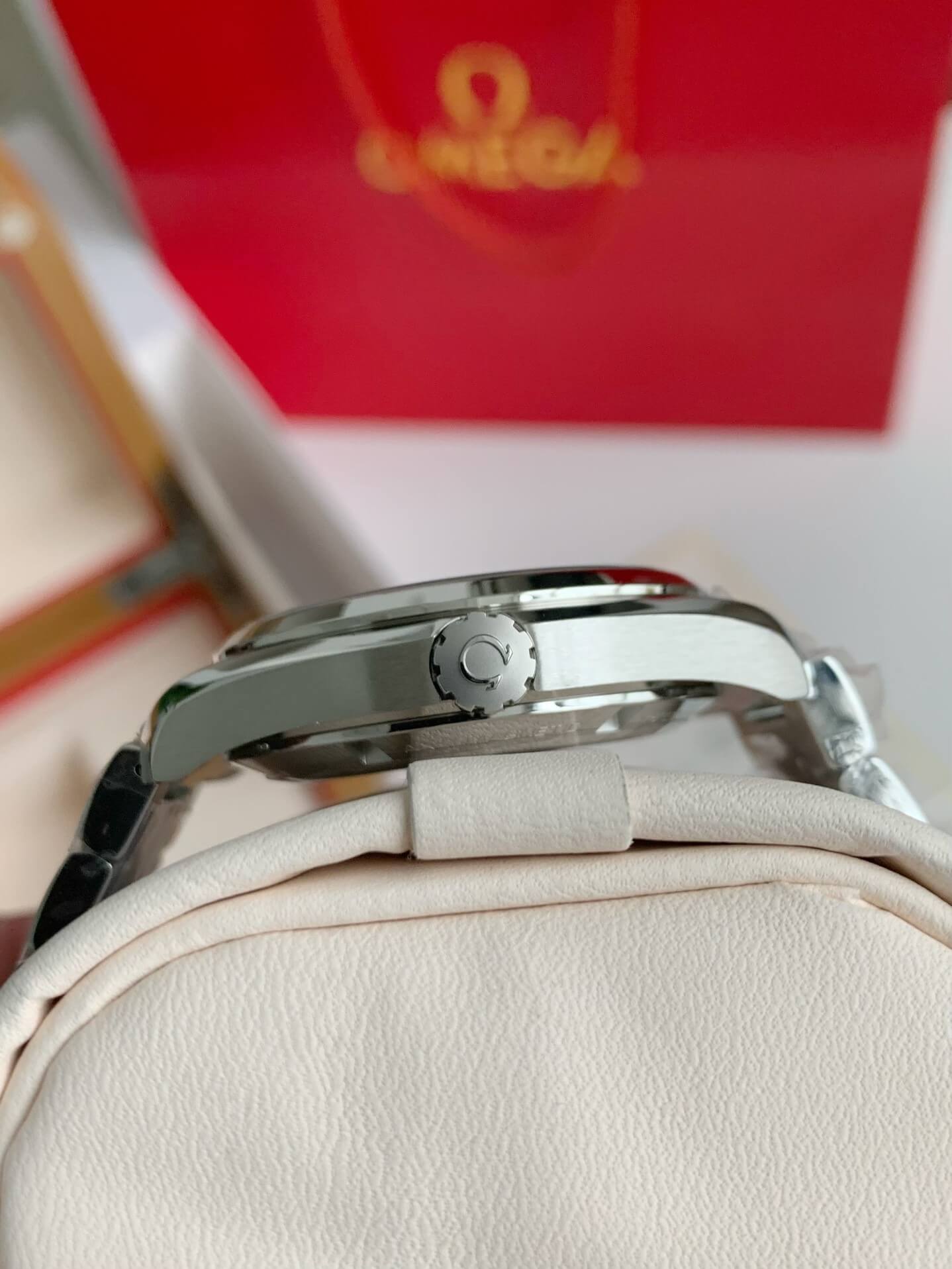 Omega Seamaster Aqua Terra 150M Co-Axial Master Chronometer 41mm Ref. 220.10.41.21.02.001 – Silver "Teak" Dial
