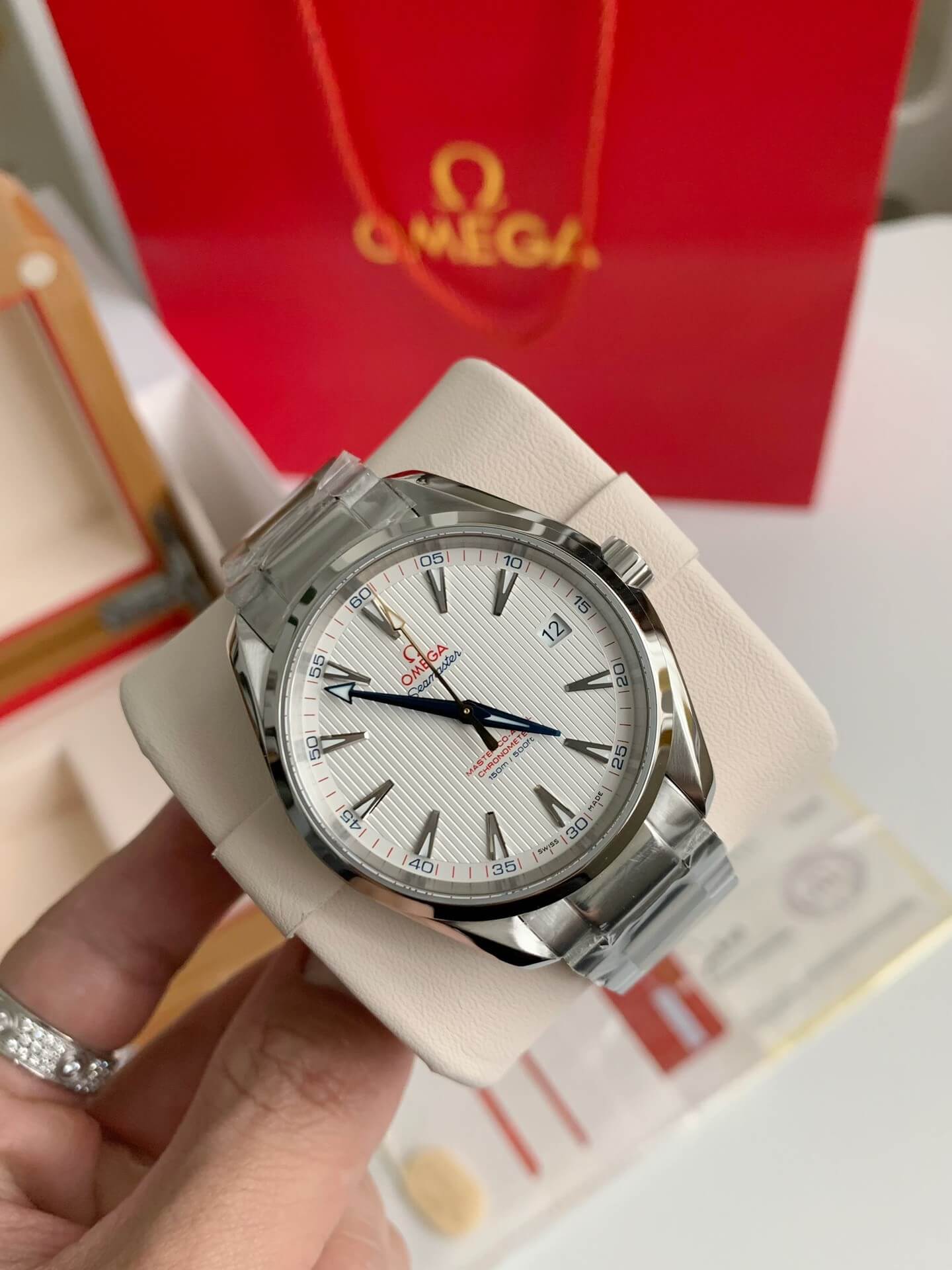 Omega Seamaster Aqua Terra 150M Co-Axial Master Chronometer 41mm Ref. 220.10.41.21.02.001 – Silver "Teak" Dial